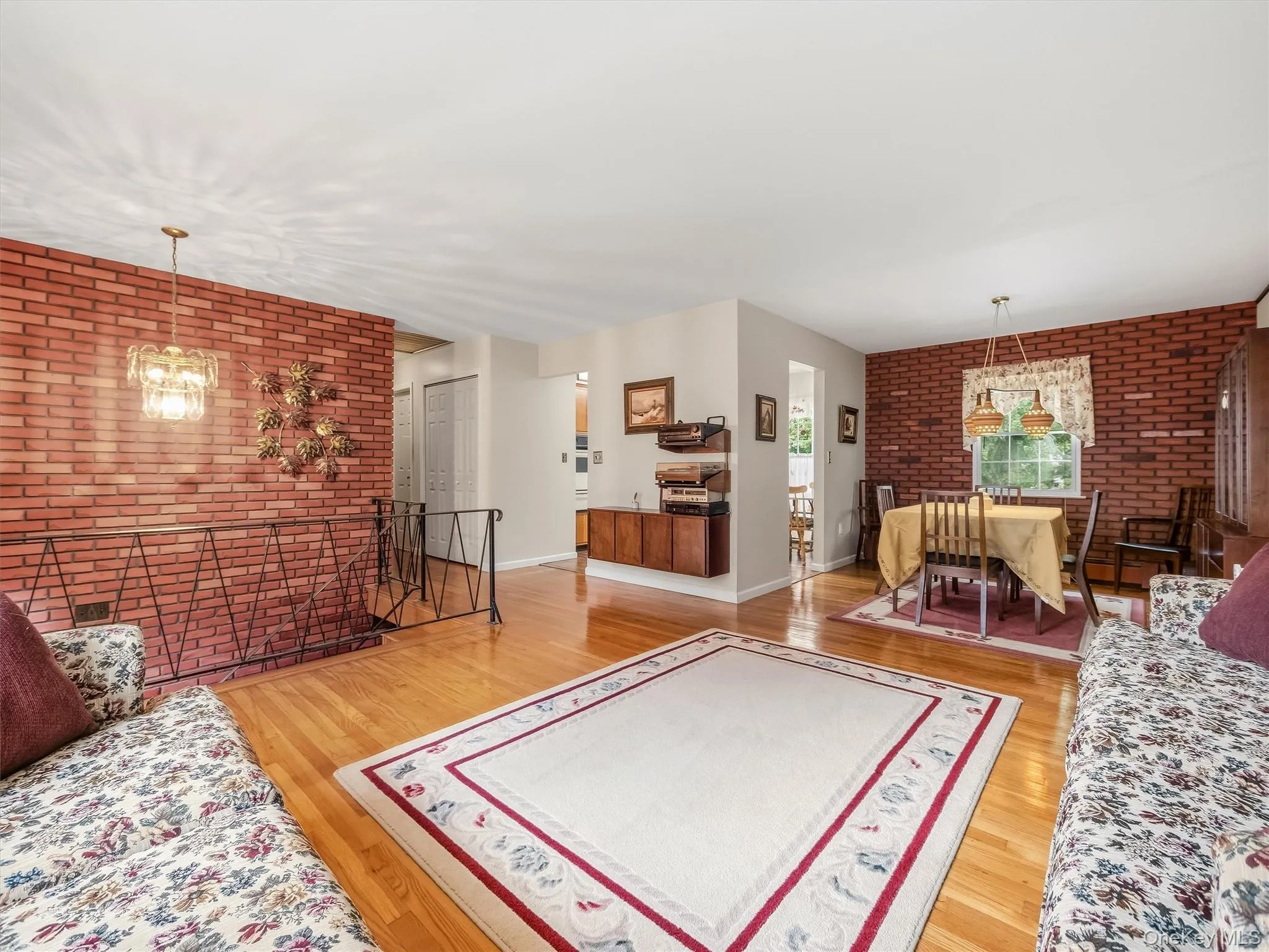 131 Sleepy Hollow Lane, Clarkstown, NY, 4 Bedrooms Bedrooms, 11 Rooms Rooms,1 BathroomBathrooms,Residential,For Rent,Sleepy Hollow,0,1055288 131 Sleepy Hollow Lane, Clarkstown, NY, 4 Bedrooms Bedrooms, 11 Rooms Rooms,1 BathroomBathrooms,Residential,For Rent,Sleepy Hollow,0,1055288