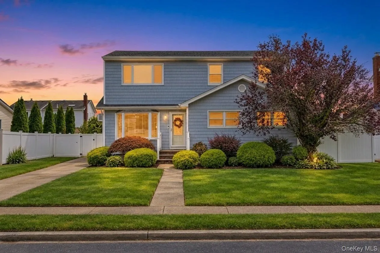 226 Walnut Street, Oyster Bay, NY, 5 Bedrooms Bedrooms, 10 Rooms Rooms,2 BathroomsBathrooms,Residential,For Rent,Walnut,0,1055290 226 Walnut Street, Oyster Bay, NY, 5 Bedrooms Bedrooms, 10 Rooms Rooms,2 BathroomsBathrooms,Residential,For Rent,Walnut,0,1055290