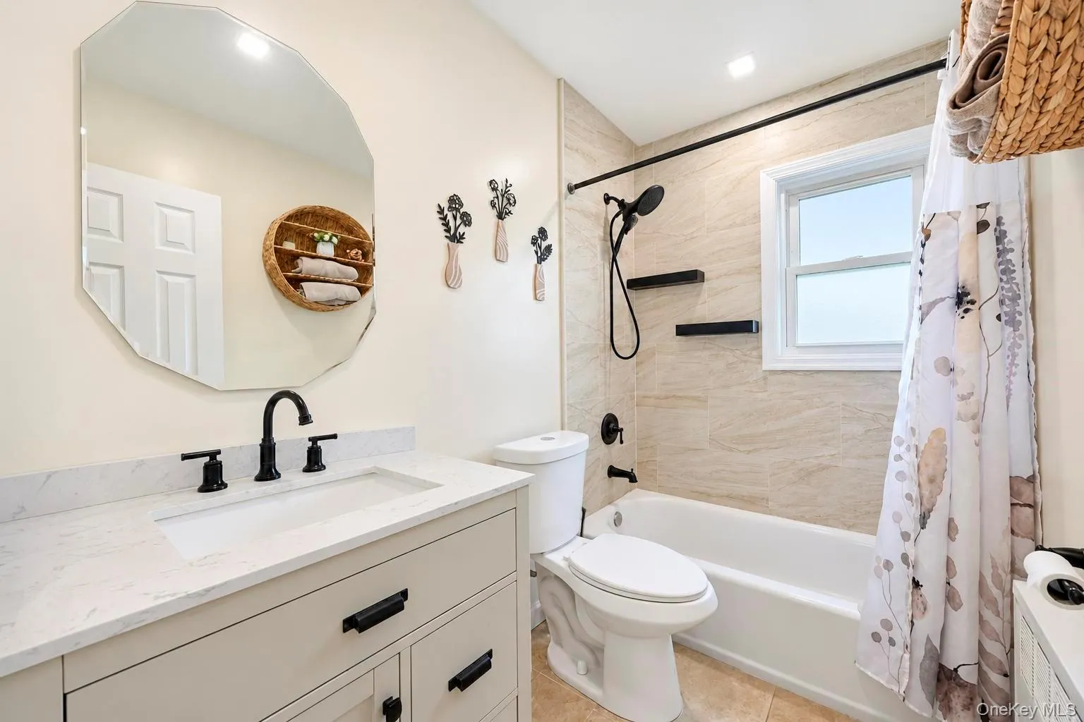 226 Walnut Street, Oyster Bay, NY, 5 Bedrooms Bedrooms, 10 Rooms Rooms,2 BathroomsBathrooms,Residential,For Rent,Walnut,0,1055290 226 Walnut Street, Oyster Bay, NY, 5 Bedrooms Bedrooms, 10 Rooms Rooms,2 BathroomsBathrooms,Residential,For Rent,Walnut,0,1055290