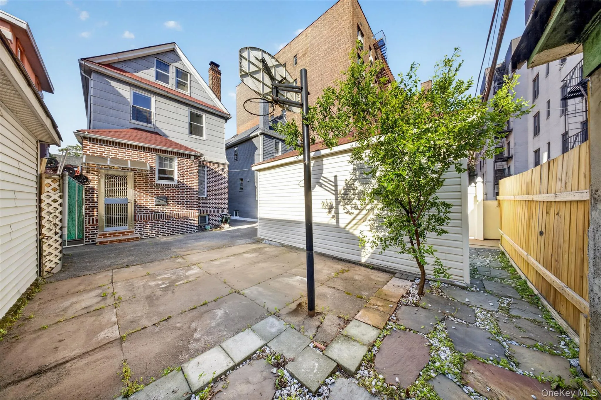 4084 Denman Street, New York, NY, 4 Bedrooms Bedrooms, 8 Rooms Rooms,2 BathroomsBathrooms,Residential,For Rent,Denman,0,1055293 4084 Denman Street, New York, NY, 4 Bedrooms Bedrooms, 8 Rooms Rooms,2 BathroomsBathrooms,Residential,For Rent,Denman,0,1055293