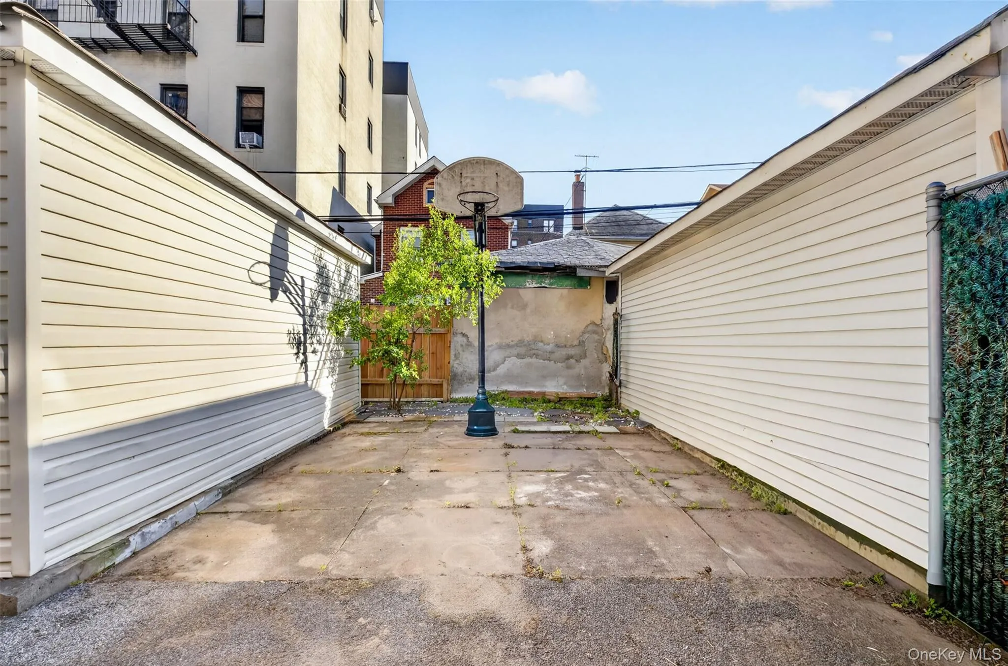4084 Denman Street, New York, NY, 4 Bedrooms Bedrooms, 8 Rooms Rooms,2 BathroomsBathrooms,Residential,For Rent,Denman,0,1055293 4084 Denman Street, New York, NY, 4 Bedrooms Bedrooms, 8 Rooms Rooms,2 BathroomsBathrooms,Residential,For Rent,Denman,0,1055293