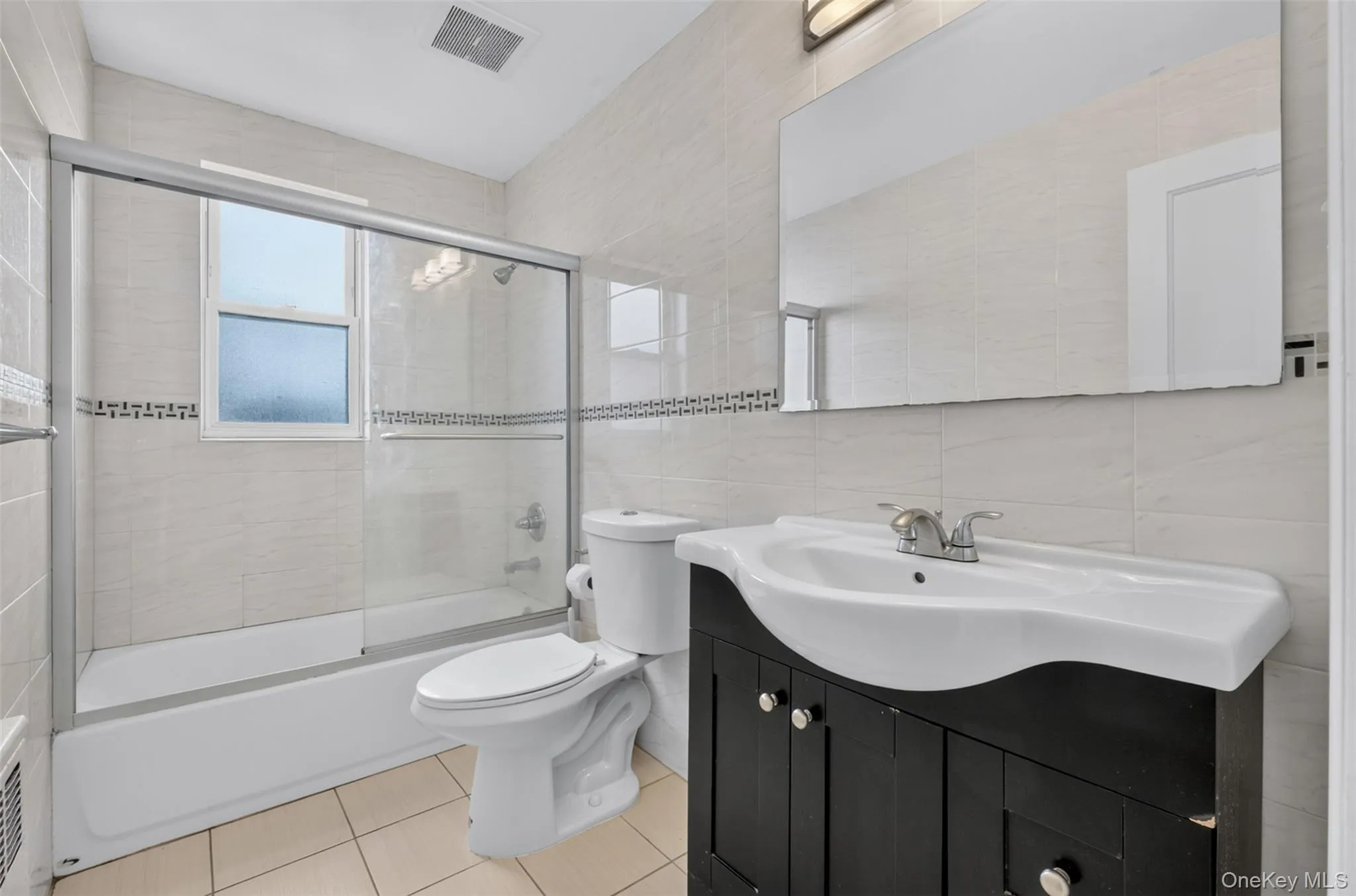 4084 Denman Street, New York, NY, 4 Bedrooms Bedrooms, 8 Rooms Rooms,2 BathroomsBathrooms,Residential,For Rent,Denman,0,1055293 4084 Denman Street, New York, NY, 4 Bedrooms Bedrooms, 8 Rooms Rooms,2 BathroomsBathrooms,Residential,For Rent,Denman,0,1055293