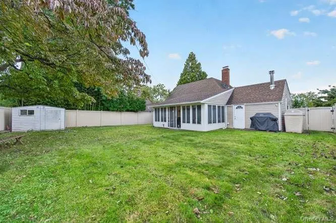 35 Hedge Lane, Hempstead, NY, 3 Bedrooms Bedrooms, 5 Rooms Rooms,1 BathroomBathrooms,Residential,For Rent,Hedge,0,1055295 35 Hedge Lane, Hempstead, NY, 3 Bedrooms Bedrooms, 5 Rooms Rooms,1 BathroomBathrooms,Residential,For Rent,Hedge,0,1055295