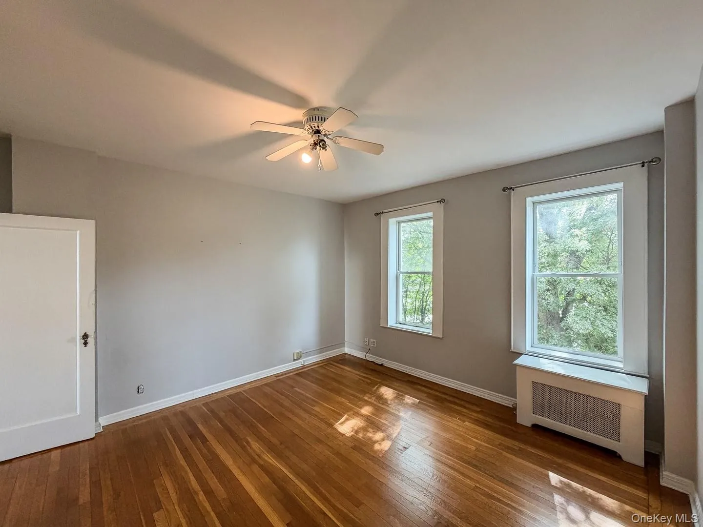 1428 Midland Avenue, Yonkers, NY, 2 Bedrooms Bedrooms, 5 Rooms Rooms,1 BathroomBathrooms,Residential,For Rent,Midland,0,1055300 1428 Midland Avenue, Yonkers, NY, 2 Bedrooms Bedrooms, 5 Rooms Rooms,1 BathroomBathrooms,Residential,For Rent,Midland,0,1055300