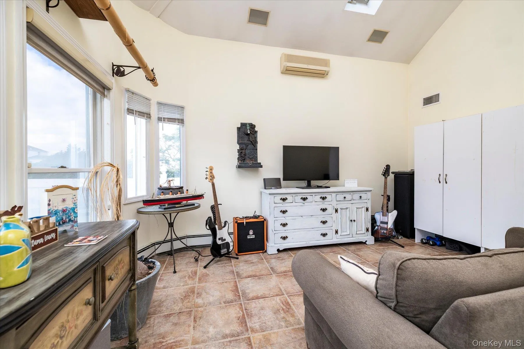 11 2nd Street, Hempstead, NY, 4 Bedrooms Bedrooms, 8 Rooms Rooms,2 BathroomsBathrooms,Residential,For Rent,2nd,0,1055302 11 2nd Street, Hempstead, NY, 4 Bedrooms Bedrooms, 8 Rooms Rooms,2 BathroomsBathrooms,Residential,For Rent,2nd,0,1055302
