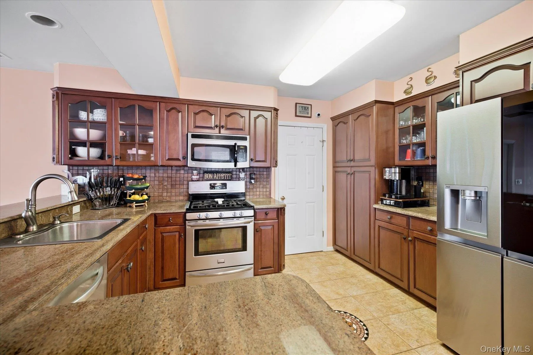11 2nd Street, Hempstead, NY, 4 Bedrooms Bedrooms, 8 Rooms Rooms,2 BathroomsBathrooms,Residential,For Rent,2nd,0,1055302 11 2nd Street, Hempstead, NY, 4 Bedrooms Bedrooms, 8 Rooms Rooms,2 BathroomsBathrooms,Residential,For Rent,2nd,0,1055302