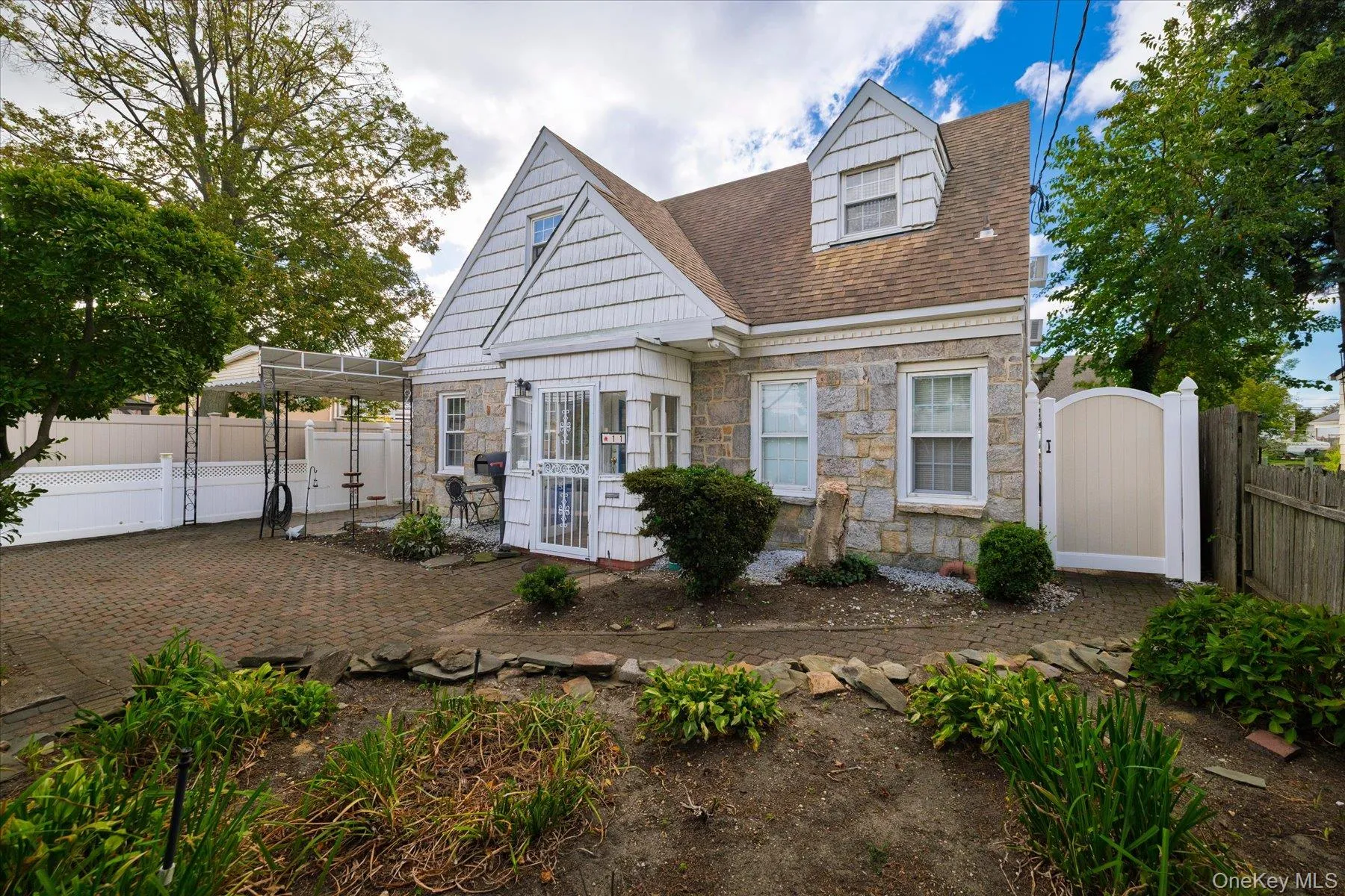 11 2nd Street, Hempstead, NY, 4 Bedrooms Bedrooms, 8 Rooms Rooms,2 BathroomsBathrooms,Residential,For Rent,2nd,0,1055302 11 2nd Street, Hempstead, NY, 4 Bedrooms Bedrooms, 8 Rooms Rooms,2 BathroomsBathrooms,Residential,For Rent,2nd,0,1055302