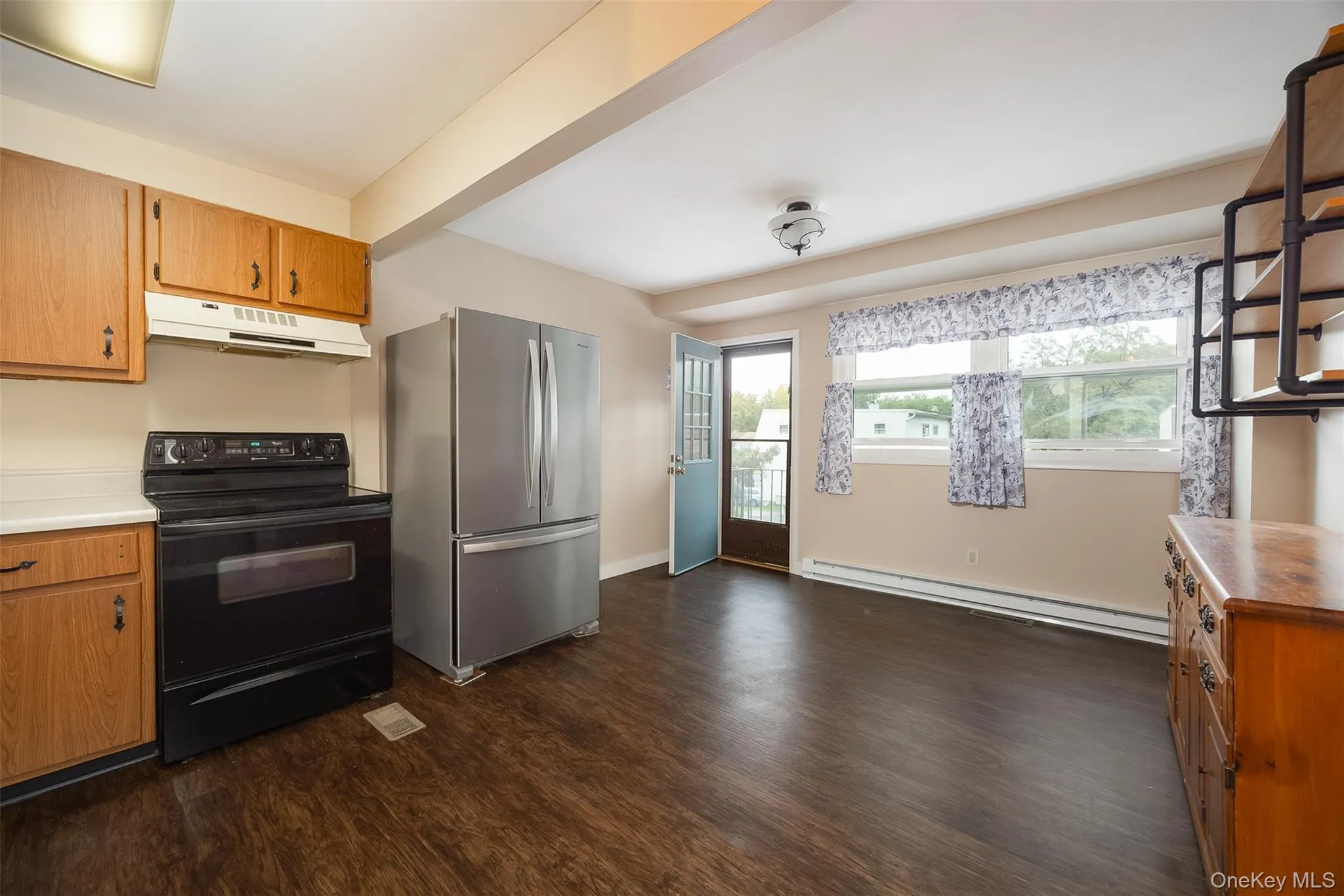 8 Boxwood Court, Hyde Park, NY, 3 Bedrooms Bedrooms, 6 Rooms Rooms,1 BathroomBathrooms,Residential,For Rent,Boxwood,0,1055305 8 Boxwood Court, Hyde Park, NY, 3 Bedrooms Bedrooms, 6 Rooms Rooms,1 BathroomBathrooms,Residential,For Rent,Boxwood,0,1055305