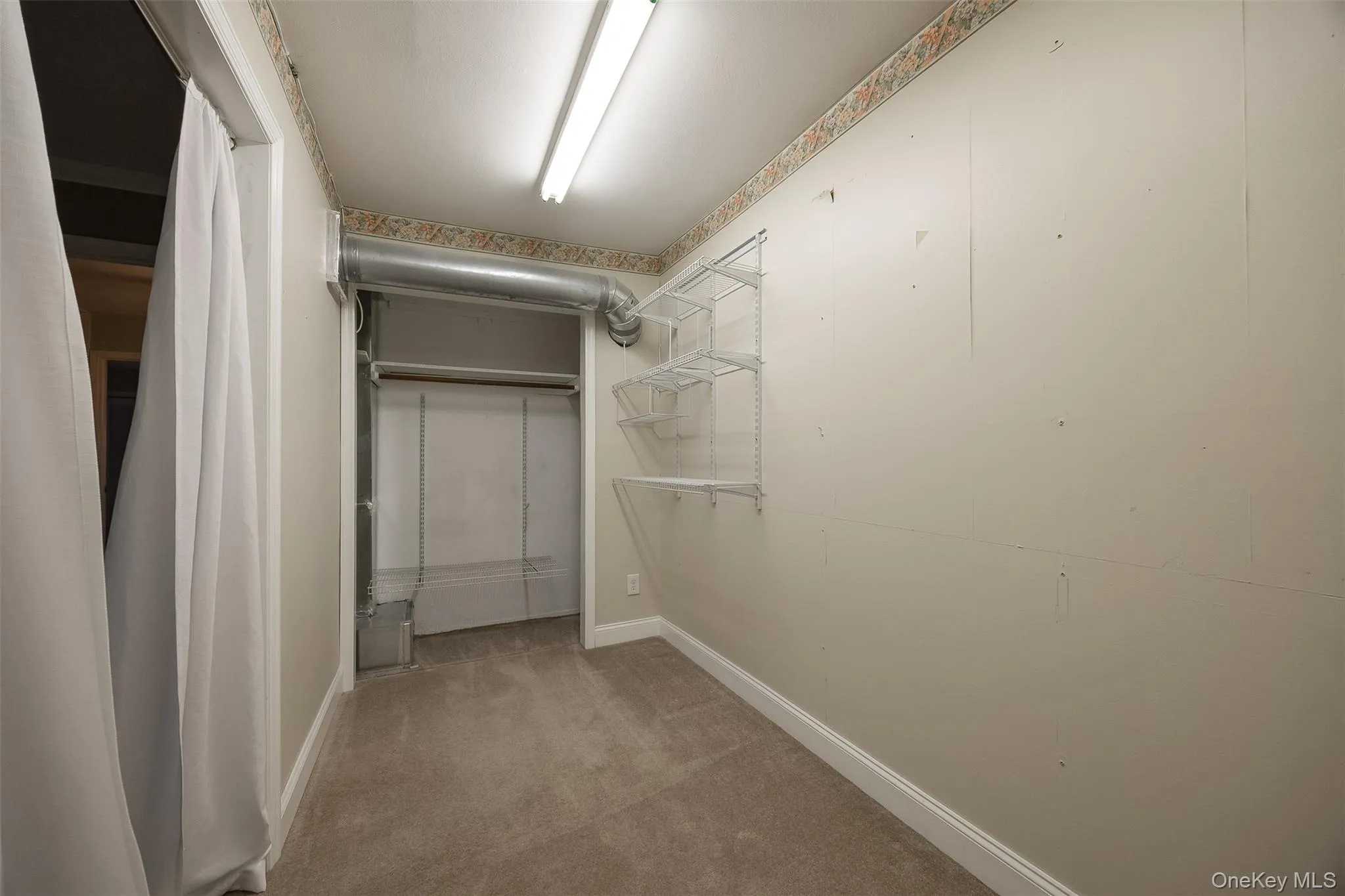 8 Boxwood Court, Hyde Park, NY, 3 Bedrooms Bedrooms, 6 Rooms Rooms,1 BathroomBathrooms,Residential,For Rent,Boxwood,0,1055305 8 Boxwood Court, Hyde Park, NY, 3 Bedrooms Bedrooms, 6 Rooms Rooms,1 BathroomBathrooms,Residential,For Rent,Boxwood,0,1055305