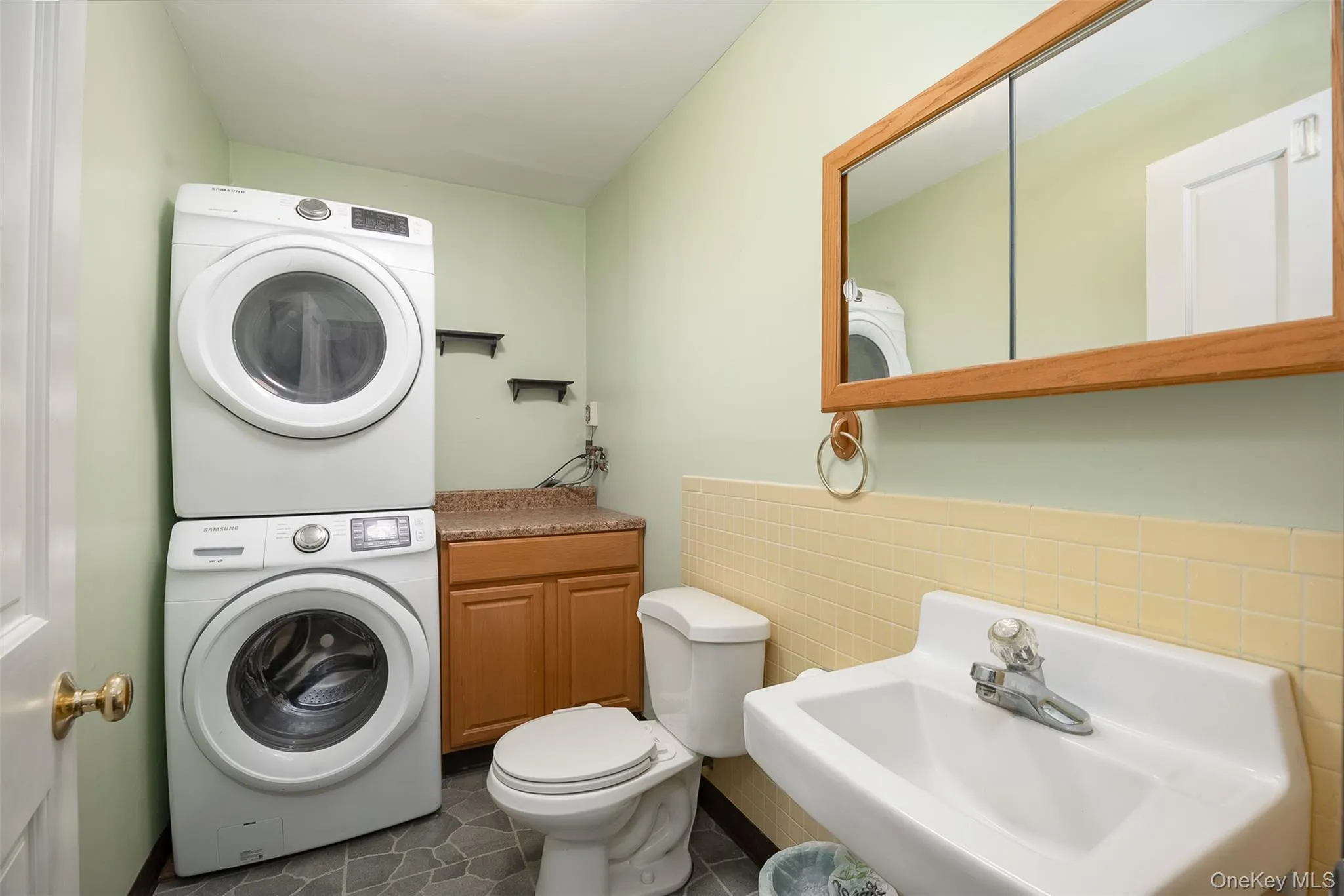 8 Boxwood Court, Hyde Park, NY, 3 Bedrooms Bedrooms, 6 Rooms Rooms,1 BathroomBathrooms,Residential,For Rent,Boxwood,0,1055305 8 Boxwood Court, Hyde Park, NY, 3 Bedrooms Bedrooms, 6 Rooms Rooms,1 BathroomBathrooms,Residential,For Rent,Boxwood,0,1055305