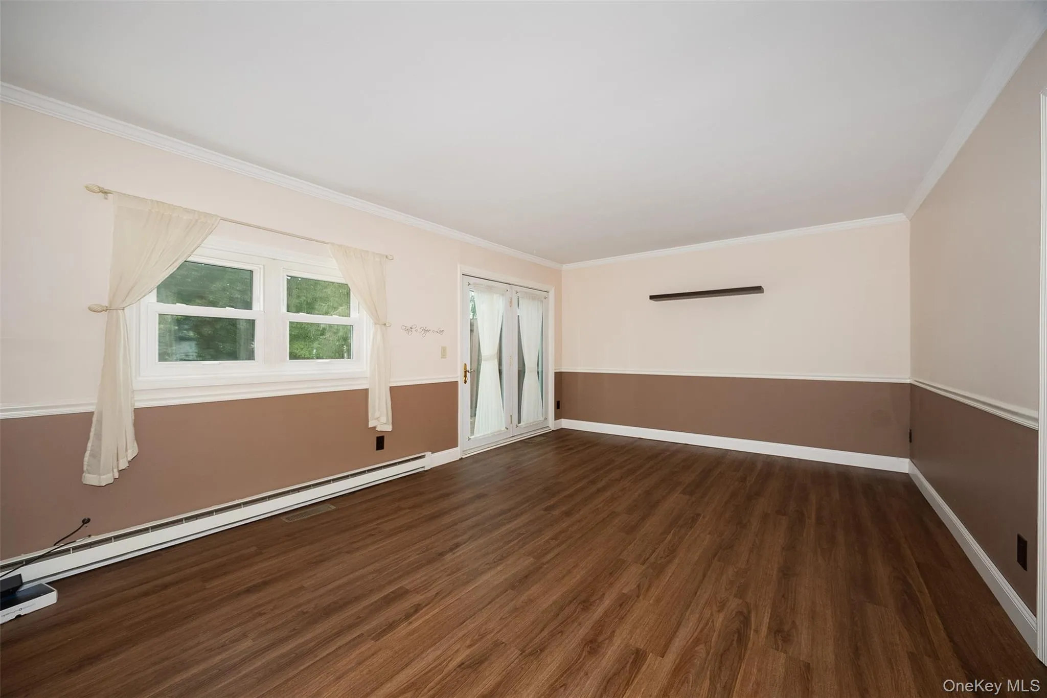 8 Boxwood Court, Hyde Park, NY, 3 Bedrooms Bedrooms, 6 Rooms Rooms,1 BathroomBathrooms,Residential,For Rent,Boxwood,0,1055305 8 Boxwood Court, Hyde Park, NY, 3 Bedrooms Bedrooms, 6 Rooms Rooms,1 BathroomBathrooms,Residential,For Rent,Boxwood,0,1055305
