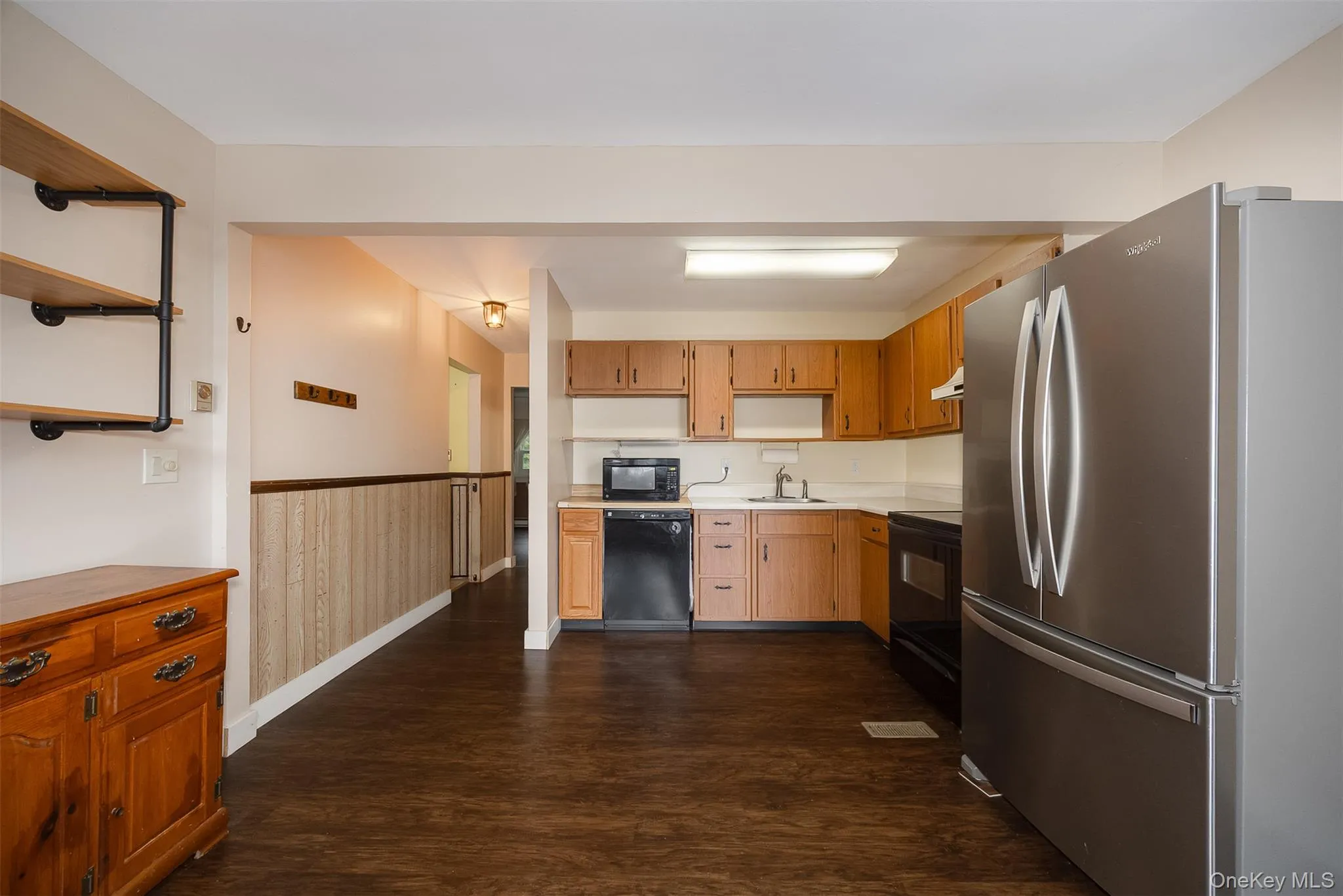 8 Boxwood Court, Hyde Park, NY, 3 Bedrooms Bedrooms, 6 Rooms Rooms,1 BathroomBathrooms,Residential,For Rent,Boxwood,0,1055305 8 Boxwood Court, Hyde Park, NY, 3 Bedrooms Bedrooms, 6 Rooms Rooms,1 BathroomBathrooms,Residential,For Rent,Boxwood,0,1055305