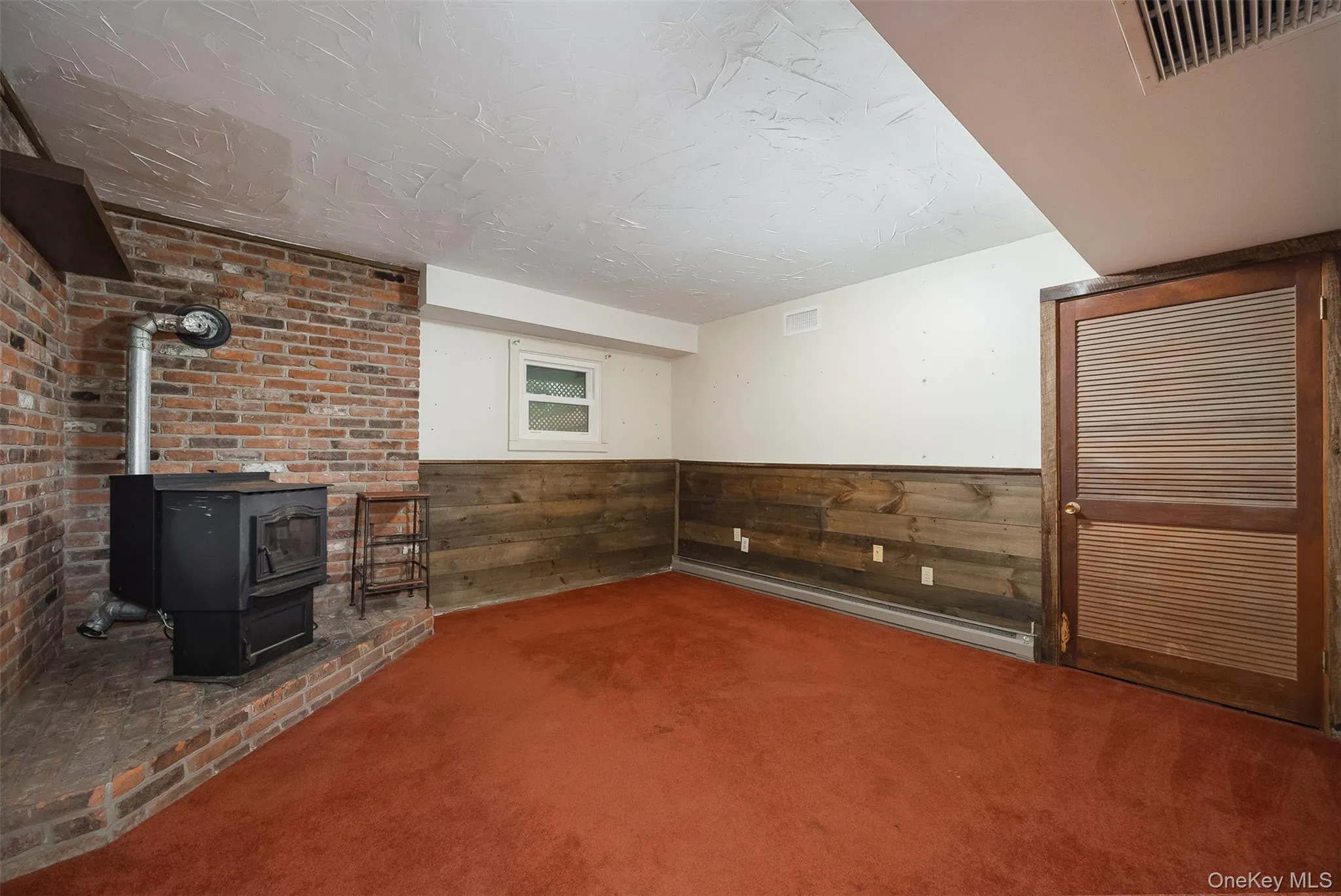 8 Boxwood Court, Hyde Park, NY, 3 Bedrooms Bedrooms, 6 Rooms Rooms,1 BathroomBathrooms,Residential,For Rent,Boxwood,0,1055305 8 Boxwood Court, Hyde Park, NY, 3 Bedrooms Bedrooms, 6 Rooms Rooms,1 BathroomBathrooms,Residential,For Rent,Boxwood,0,1055305