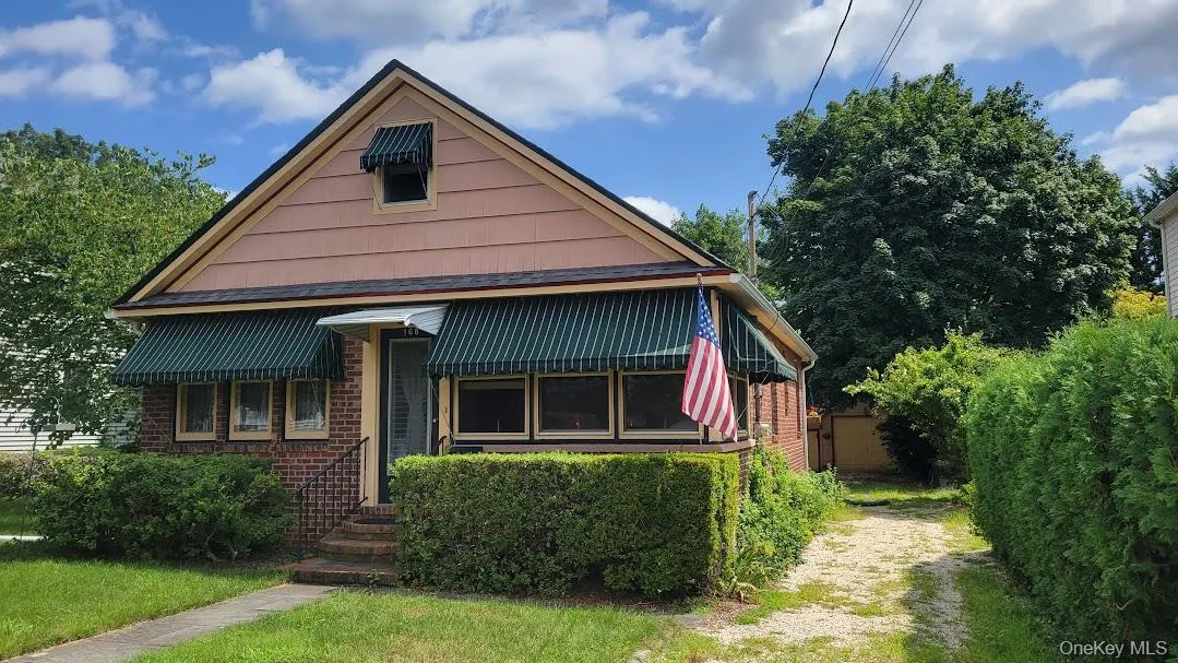 168 Lewis Road, Huntington, NY, 1 Bedroom Bedrooms, 5 Rooms Rooms,1 BathroomBathrooms,Residential Lease,For Rent,Lewis,0,1055307 168 Lewis Road, Huntington, NY, 1 Bedroom Bedrooms, 5 Rooms Rooms,1 BathroomBathrooms,Residential Lease,For Rent,Lewis,0,1055307
