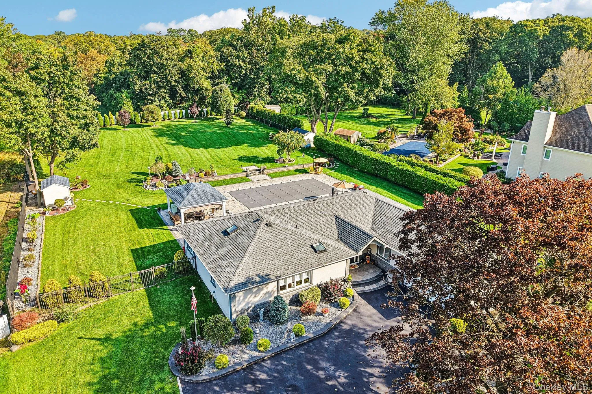 5 Corwin Court, Huntington, NY, 3 Bedrooms Bedrooms, 8 Rooms Rooms,2 BathroomsBathrooms,Residential,For Rent,Corwin,0,1055308 5 Corwin Court, Huntington, NY, 3 Bedrooms Bedrooms, 8 Rooms Rooms,2 BathroomsBathrooms,Residential,For Rent,Corwin,0,1055308