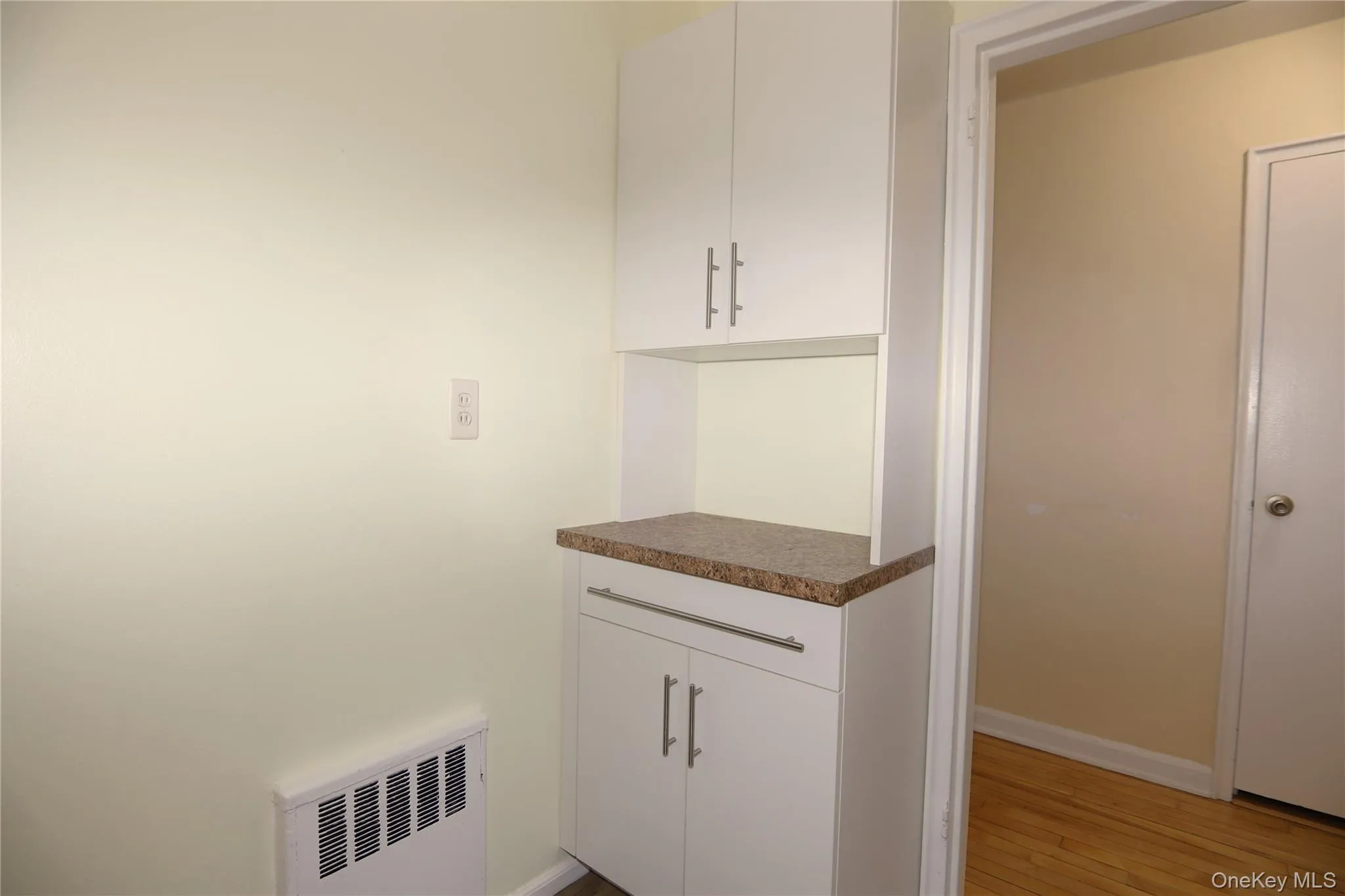 330 Broadway, Greenburgh, NY, 1 Bedroom Bedrooms, 3 Room Rooms,1 BathroomBathrooms,Residential Lease,For Rent,Broadway,0,1055312 330 Broadway, Greenburgh, NY, 1 Bedroom Bedrooms, 3 Room Rooms,1 BathroomBathrooms,Residential Lease,For Rent,Broadway,0,1055312
