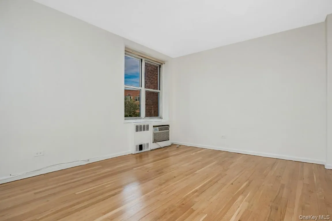 18-40 211th Street, New York, NY, 2 Bedrooms Bedrooms, 5 Rooms Rooms,1 BathroomBathrooms,Residential,For Rent,211th,0,1055321 18-40 211th Street, New York, NY, 2 Bedrooms Bedrooms, 5 Rooms Rooms,1 BathroomBathrooms,Residential,For Rent,211th,0,1055321