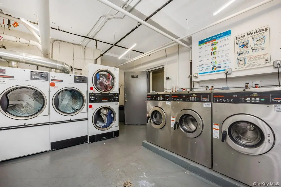18-40 211th Street, New York, NY, 2 Bedrooms Bedrooms, 5 Rooms Rooms,1 BathroomBathrooms,Residential,For Rent,211th,0,1055321 18-40 211th Street, New York, NY, 2 Bedrooms Bedrooms, 5 Rooms Rooms,1 BathroomBathrooms,Residential,For Rent,211th,0,1055321
