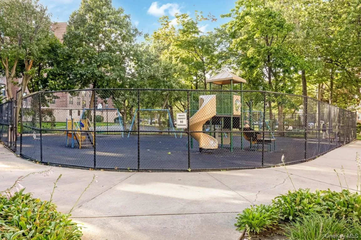 18-40 211th Street, New York, NY, 2 Bedrooms Bedrooms, 5 Rooms Rooms,1 BathroomBathrooms,Residential,For Rent,211th,0,1055321 18-40 211th Street, New York, NY, 2 Bedrooms Bedrooms, 5 Rooms Rooms,1 BathroomBathrooms,Residential,For Rent,211th,0,1055321