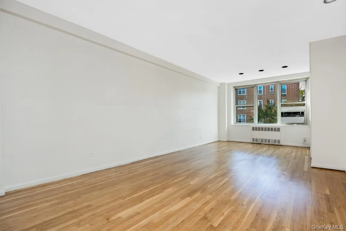 18-40 211th Street, New York, NY, 2 Bedrooms Bedrooms, 5 Rooms Rooms,1 BathroomBathrooms,Residential,For Rent,211th,0,1055321 18-40 211th Street, New York, NY, 2 Bedrooms Bedrooms, 5 Rooms Rooms,1 BathroomBathrooms,Residential,For Rent,211th,0,1055321