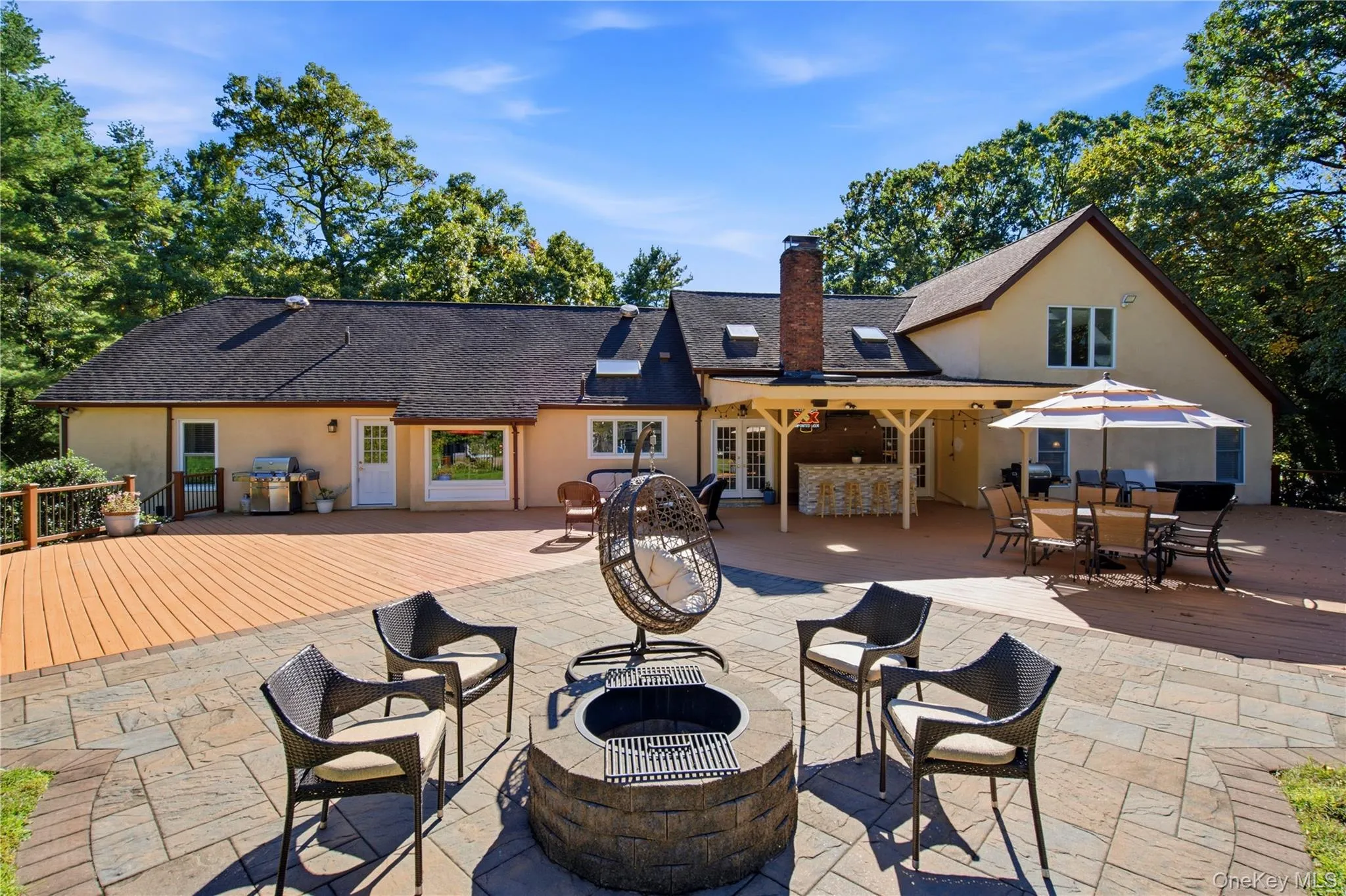 With Firepit With Firepit