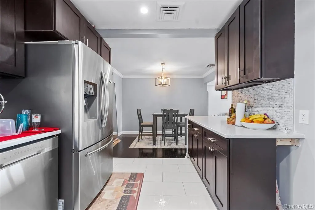 74 Caroline Avenue, Hempstead, NY, 3 Bedrooms Bedrooms, 5 Rooms Rooms,1 BathroomBathrooms,Residential Lease,For Rent,Caroline,0,1055331 74 Caroline Avenue, Hempstead, NY, 3 Bedrooms Bedrooms, 5 Rooms Rooms,1 BathroomBathrooms,Residential Lease,For Rent,Caroline,0,1055331