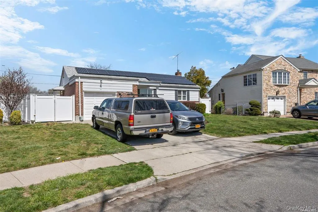 74 Caroline Avenue, Hempstead, NY, 3 Bedrooms Bedrooms, 5 Rooms Rooms,1 BathroomBathrooms,Residential Lease,For Rent,Caroline,0,1055331 74 Caroline Avenue, Hempstead, NY, 3 Bedrooms Bedrooms, 5 Rooms Rooms,1 BathroomBathrooms,Residential Lease,For Rent,Caroline,0,1055331