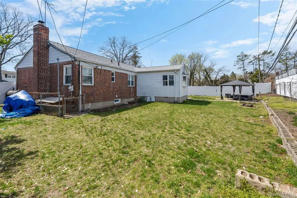74 Caroline Avenue, Hempstead, NY, 3 Bedrooms Bedrooms, 5 Rooms Rooms,1 BathroomBathrooms,Residential Lease,For Rent,Caroline,0,1055331 74 Caroline Avenue, Hempstead, NY, 3 Bedrooms Bedrooms, 5 Rooms Rooms,1 BathroomBathrooms,Residential Lease,For Rent,Caroline,0,1055331