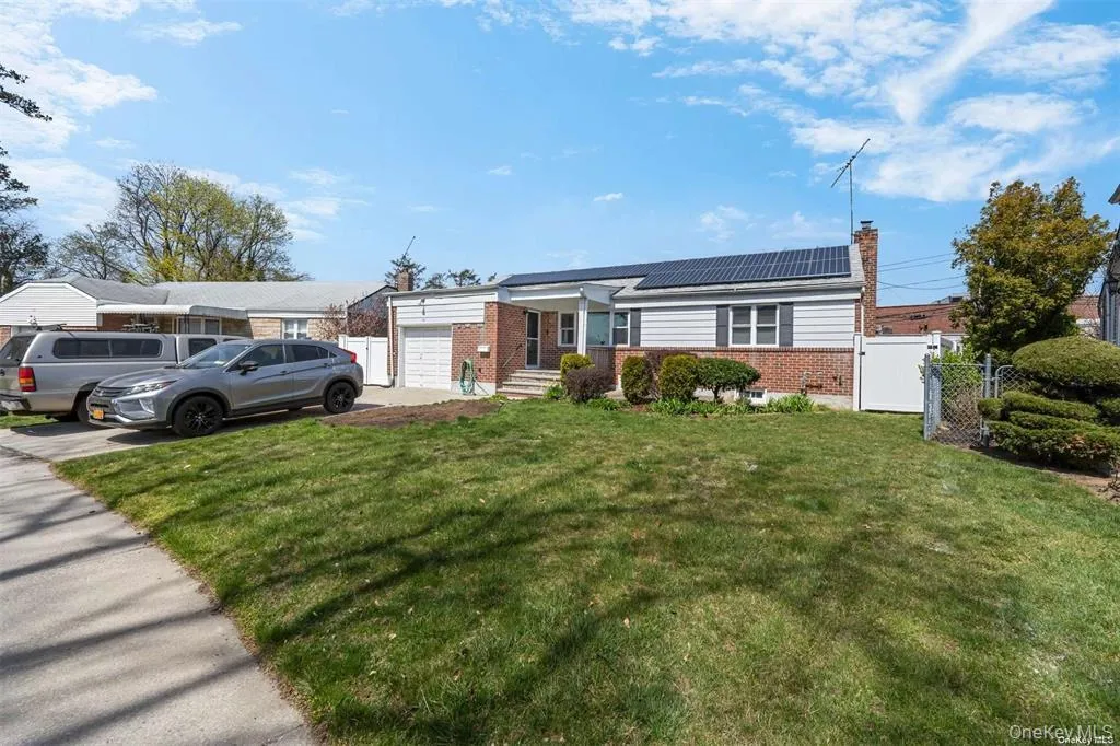 74 Caroline Avenue, Hempstead, NY, 3 Bedrooms Bedrooms, 5 Rooms Rooms,1 BathroomBathrooms,Residential Lease,For Rent,Caroline,0,1055331 74 Caroline Avenue, Hempstead, NY, 3 Bedrooms Bedrooms, 5 Rooms Rooms,1 BathroomBathrooms,Residential Lease,For Rent,Caroline,0,1055331
