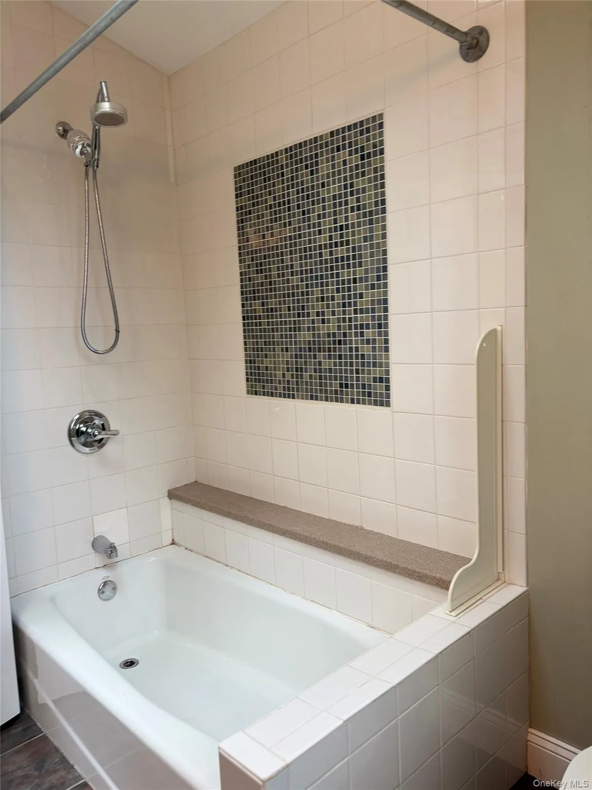 22 Deer Trail, Warwick (town), NY, 2 Bedrooms Bedrooms, 7 Rooms Rooms,2 BathroomsBathrooms,Residential Lease,For Rent,Deer Trail,0,1055340 22 Deer Trail, Warwick (town), NY, 2 Bedrooms Bedrooms, 7 Rooms Rooms,2 BathroomsBathrooms,Residential Lease,For Rent,Deer Trail,0,1055340