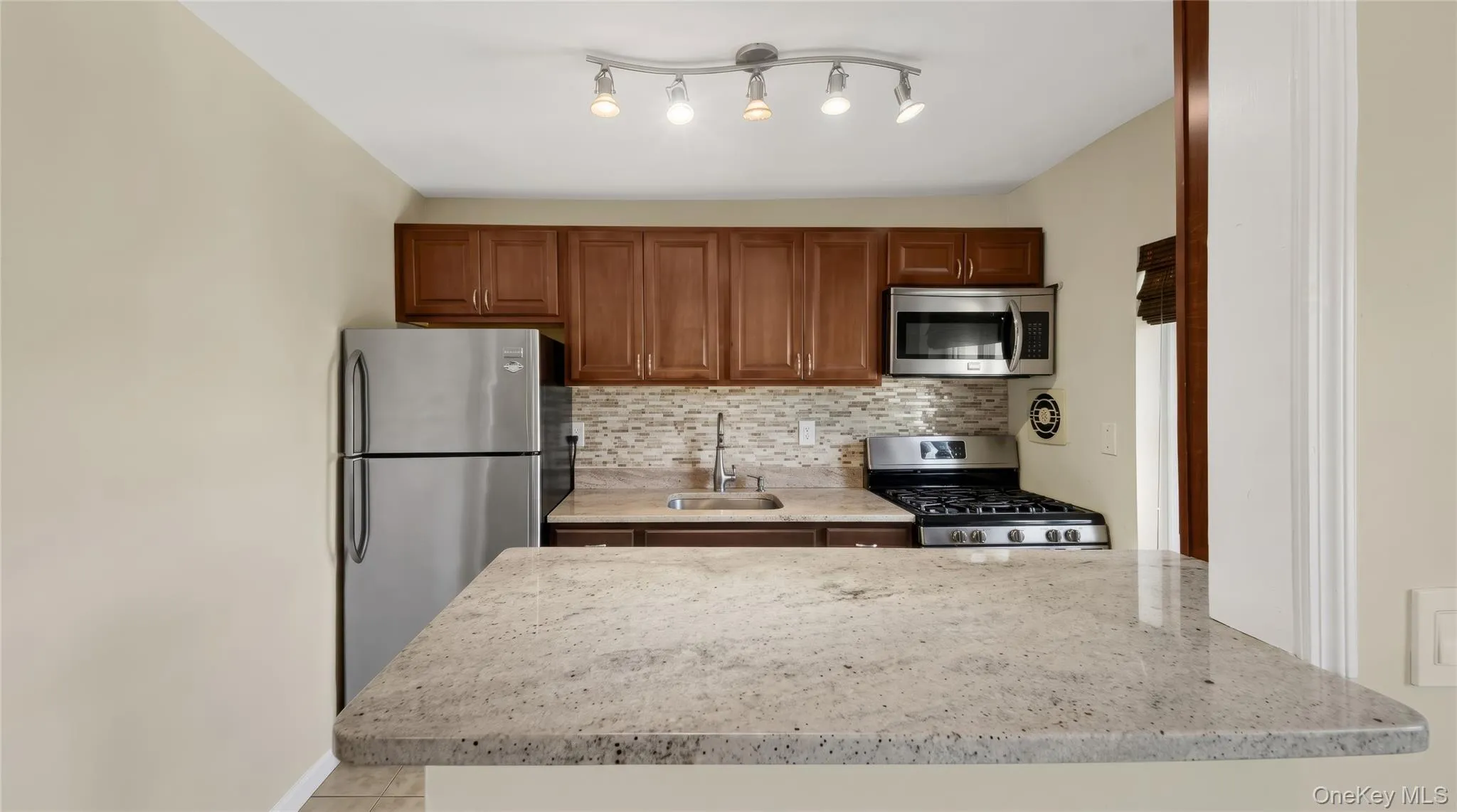 838 Pelhamdale Avenue, New Rochelle, NY, 1 Bedroom Bedrooms, 4 Rooms Rooms,1 BathroomBathrooms,Residential,For Rent,Pelhamdale,0,1055341 838 Pelhamdale Avenue, New Rochelle, NY, 1 Bedroom Bedrooms, 4 Rooms Rooms,1 BathroomBathrooms,Residential,For Rent,Pelhamdale,0,1055341