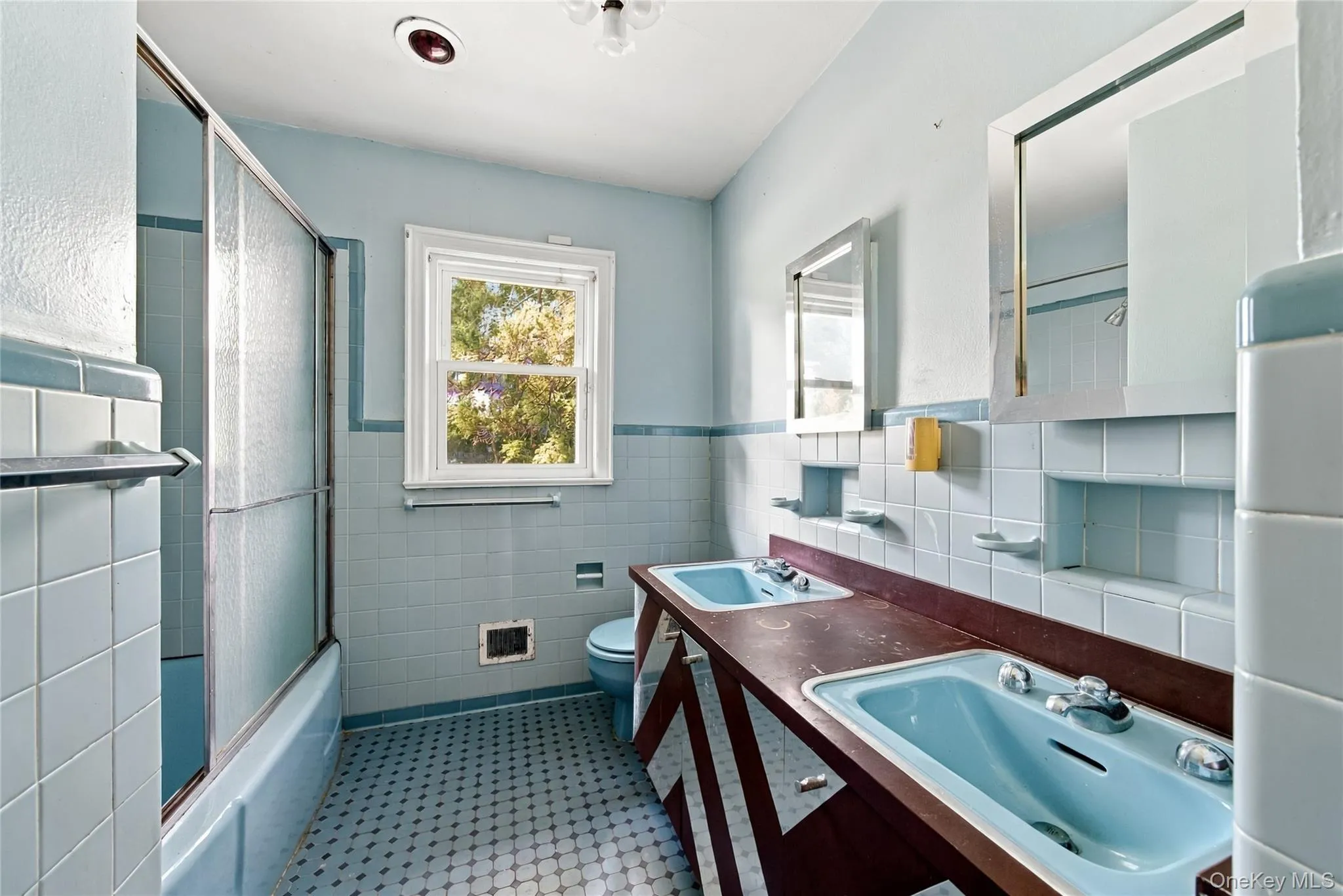 First Floor Full Bathroom First Floor Full Bathroom