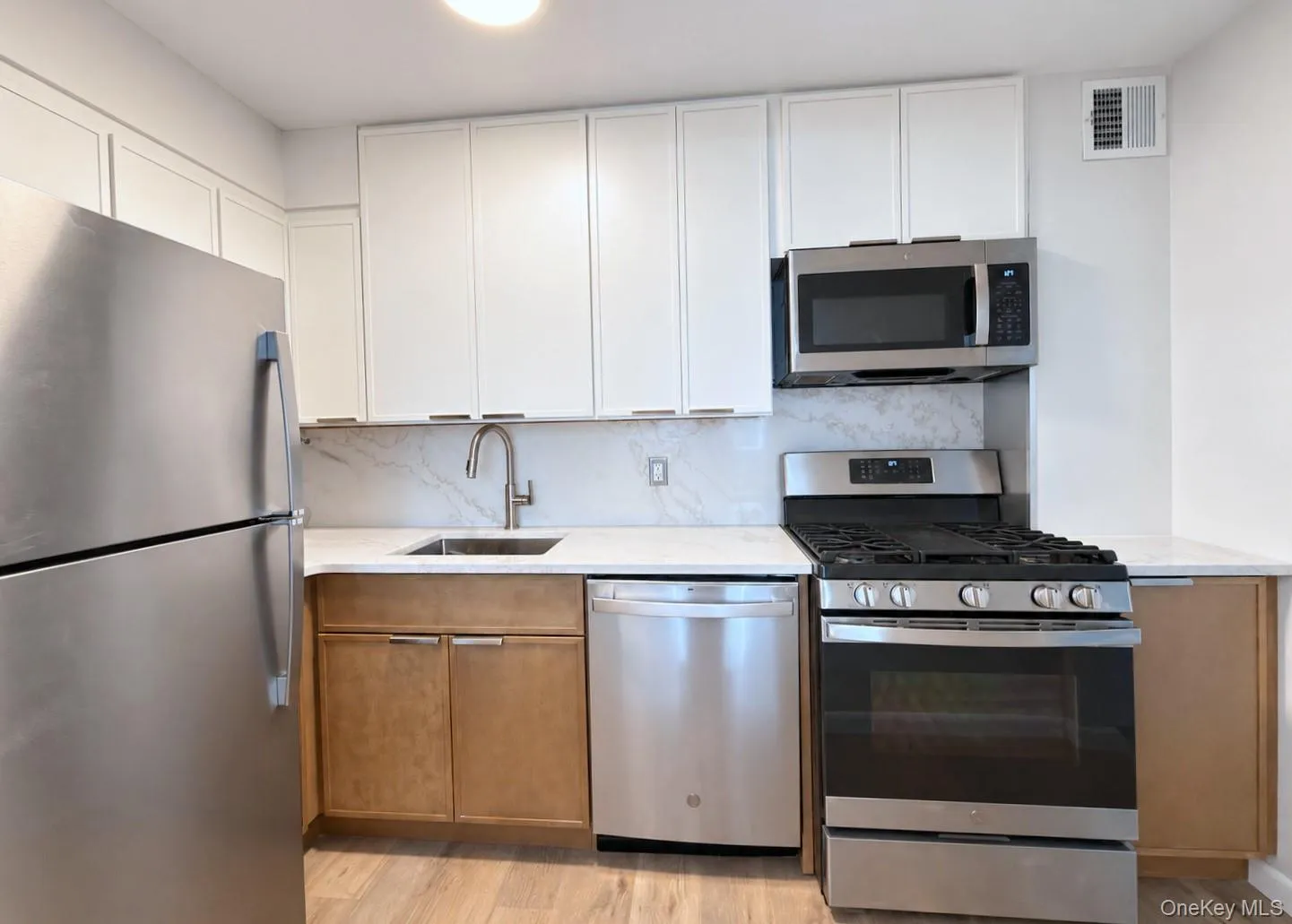 1035 Boston Post Road, Rye Town, NY, 2 Bedrooms Bedrooms, 4 Rooms Rooms,2 BathroomsBathrooms,Residential Lease,For Rent,Boston Post,0,1055364 1035 Boston Post Road, Rye Town, NY, 2 Bedrooms Bedrooms, 4 Rooms Rooms,2 BathroomsBathrooms,Residential Lease,For Rent,Boston Post,0,1055364
