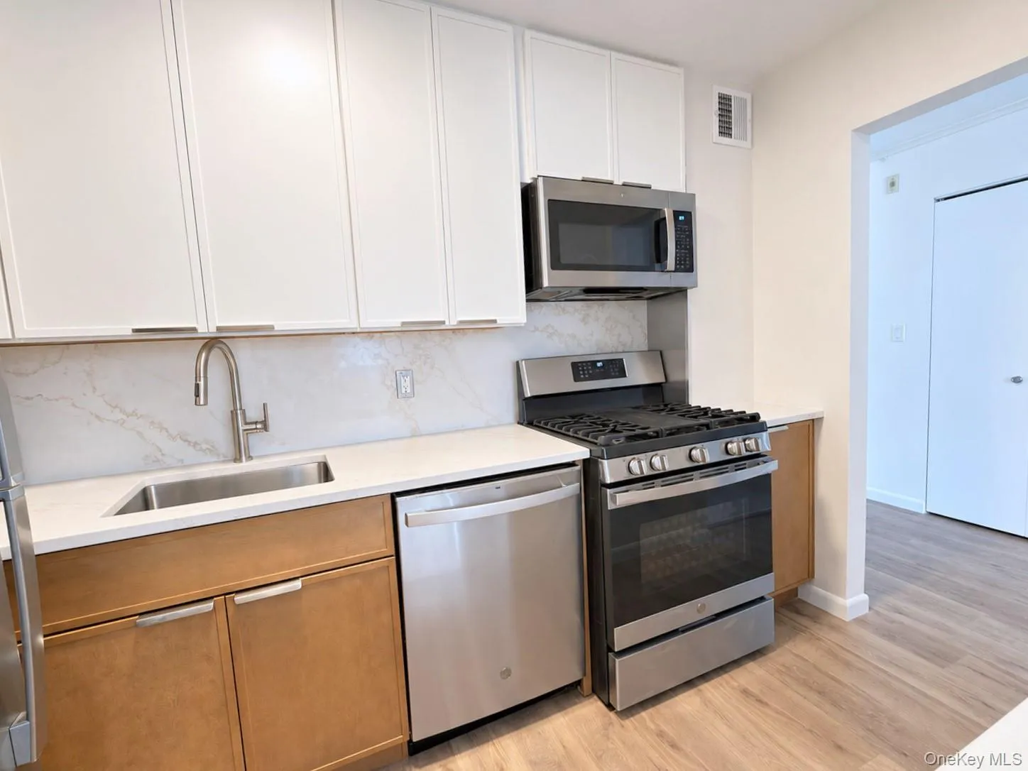 1035 Boston Post Road, Rye Town, NY, 2 Bedrooms Bedrooms, 4 Rooms Rooms,2 BathroomsBathrooms,Residential Lease,For Rent,Boston Post,0,1055364 1035 Boston Post Road, Rye Town, NY, 2 Bedrooms Bedrooms, 4 Rooms Rooms,2 BathroomsBathrooms,Residential Lease,For Rent,Boston Post,0,1055364