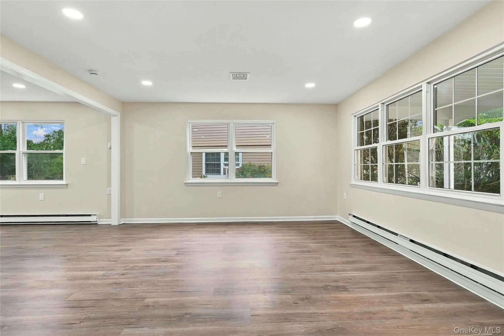 257 Edinburgh Drive, Brookhaven, NY, 2 Bedrooms Bedrooms, 5 Rooms Rooms,2 BathroomsBathrooms,Residential,For Rent,Edinburgh,0,1055365 257 Edinburgh Drive, Brookhaven, NY, 2 Bedrooms Bedrooms, 5 Rooms Rooms,2 BathroomsBathrooms,Residential,For Rent,Edinburgh,0,1055365