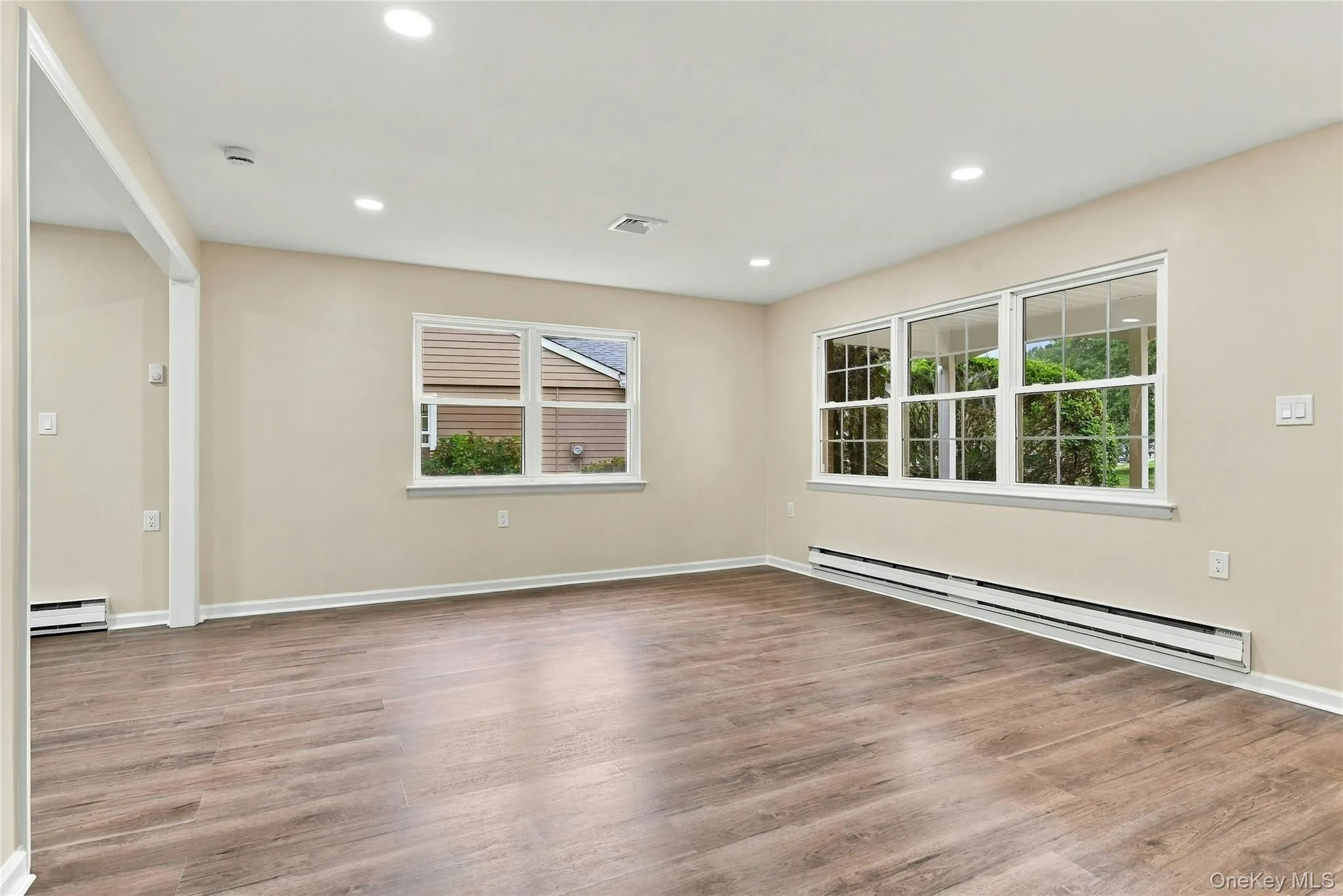 257 Edinburgh Drive, Brookhaven, NY, 2 Bedrooms Bedrooms, 5 Rooms Rooms,2 BathroomsBathrooms,Residential,For Rent,Edinburgh,0,1055365 257 Edinburgh Drive, Brookhaven, NY, 2 Bedrooms Bedrooms, 5 Rooms Rooms,2 BathroomsBathrooms,Residential,For Rent,Edinburgh,0,1055365