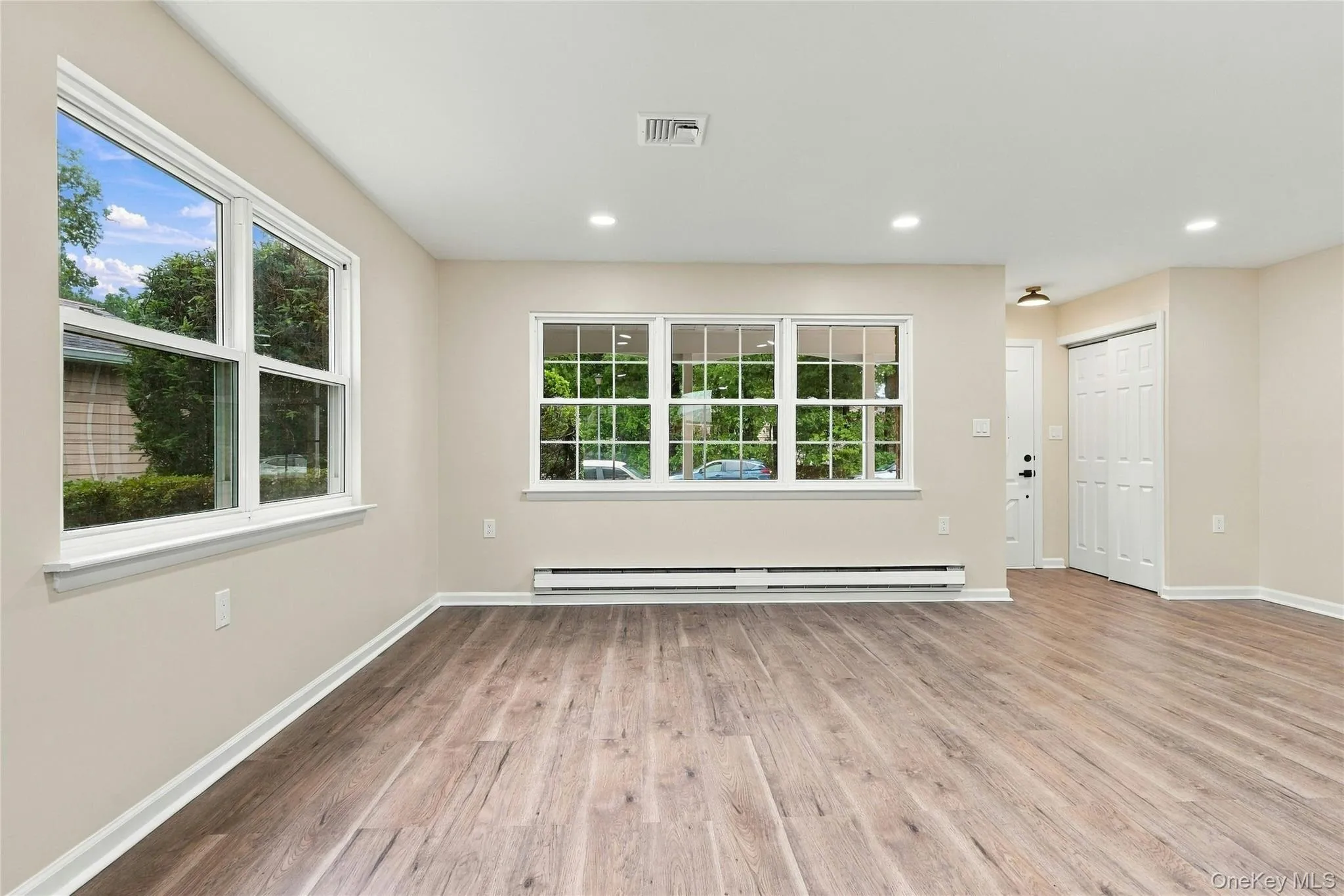 257 Edinburgh Drive, Brookhaven, NY, 2 Bedrooms Bedrooms, 5 Rooms Rooms,2 BathroomsBathrooms,Residential,For Rent,Edinburgh,0,1055365 257 Edinburgh Drive, Brookhaven, NY, 2 Bedrooms Bedrooms, 5 Rooms Rooms,2 BathroomsBathrooms,Residential,For Rent,Edinburgh,0,1055365