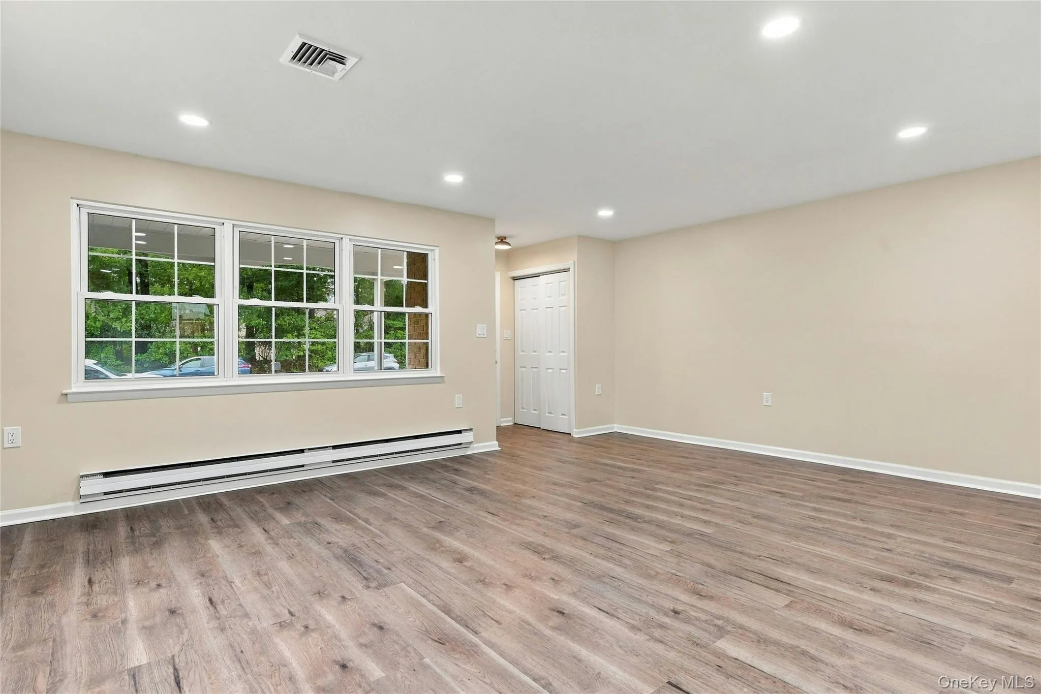 257 Edinburgh Drive, Brookhaven, NY, 2 Bedrooms Bedrooms, 5 Rooms Rooms,2 BathroomsBathrooms,Residential,For Rent,Edinburgh,0,1055365 257 Edinburgh Drive, Brookhaven, NY, 2 Bedrooms Bedrooms, 5 Rooms Rooms,2 BathroomsBathrooms,Residential,For Rent,Edinburgh,0,1055365