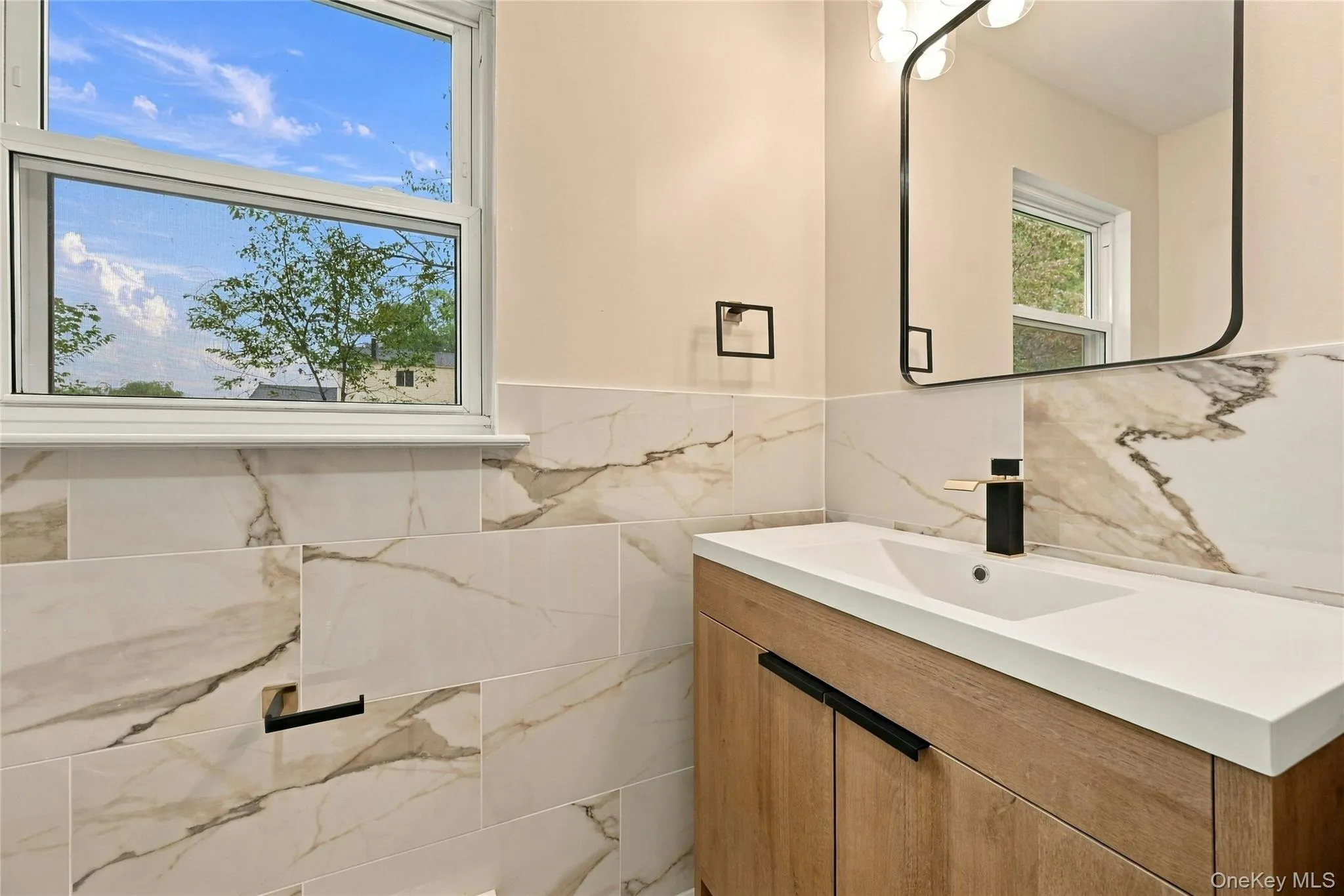 257 Edinburgh Drive, Brookhaven, NY, 2 Bedrooms Bedrooms, 5 Rooms Rooms,2 BathroomsBathrooms,Residential,For Rent,Edinburgh,0,1055365 257 Edinburgh Drive, Brookhaven, NY, 2 Bedrooms Bedrooms, 5 Rooms Rooms,2 BathroomsBathrooms,Residential,For Rent,Edinburgh,0,1055365