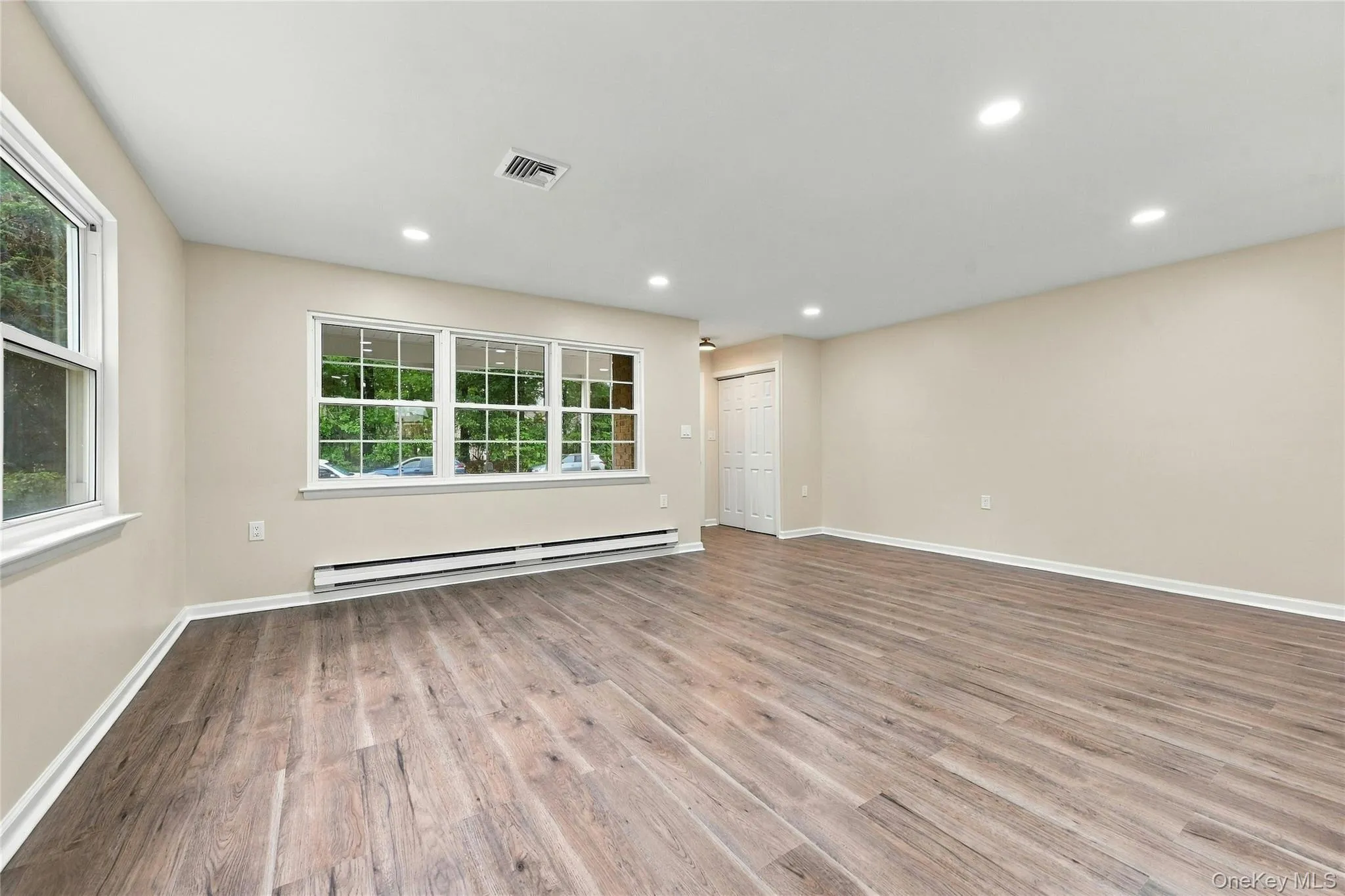 257 Edinburgh Drive, Brookhaven, NY, 2 Bedrooms Bedrooms, 5 Rooms Rooms,2 BathroomsBathrooms,Residential,For Rent,Edinburgh,0,1055365 257 Edinburgh Drive, Brookhaven, NY, 2 Bedrooms Bedrooms, 5 Rooms Rooms,2 BathroomsBathrooms,Residential,For Rent,Edinburgh,0,1055365
