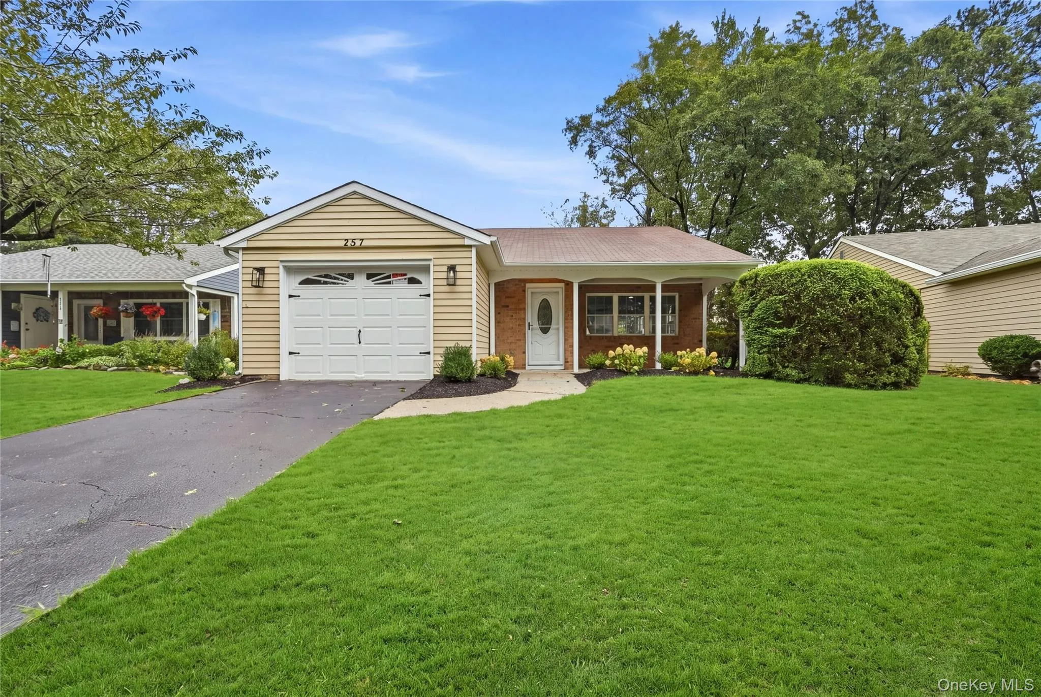 257 Edinburgh Drive, Brookhaven, NY, 2 Bedrooms Bedrooms, 5 Rooms Rooms,2 BathroomsBathrooms,Residential,For Rent,Edinburgh,0,1055365 257 Edinburgh Drive, Brookhaven, NY, 2 Bedrooms Bedrooms, 5 Rooms Rooms,2 BathroomsBathrooms,Residential,For Rent,Edinburgh,0,1055365