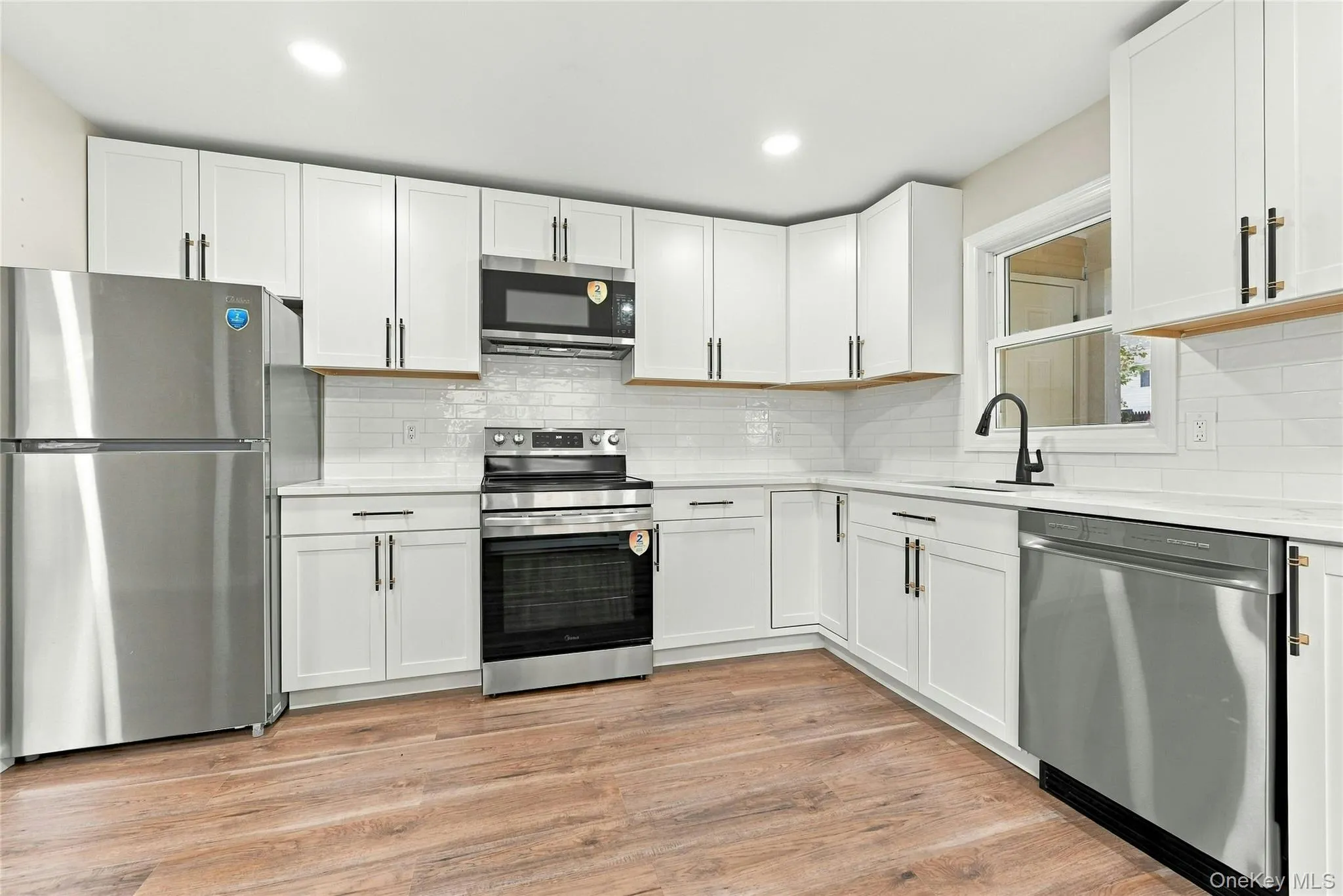 257 Edinburgh Drive, Brookhaven, NY, 2 Bedrooms Bedrooms, 5 Rooms Rooms,2 BathroomsBathrooms,Residential,For Rent,Edinburgh,0,1055365 257 Edinburgh Drive, Brookhaven, NY, 2 Bedrooms Bedrooms, 5 Rooms Rooms,2 BathroomsBathrooms,Residential,For Rent,Edinburgh,0,1055365