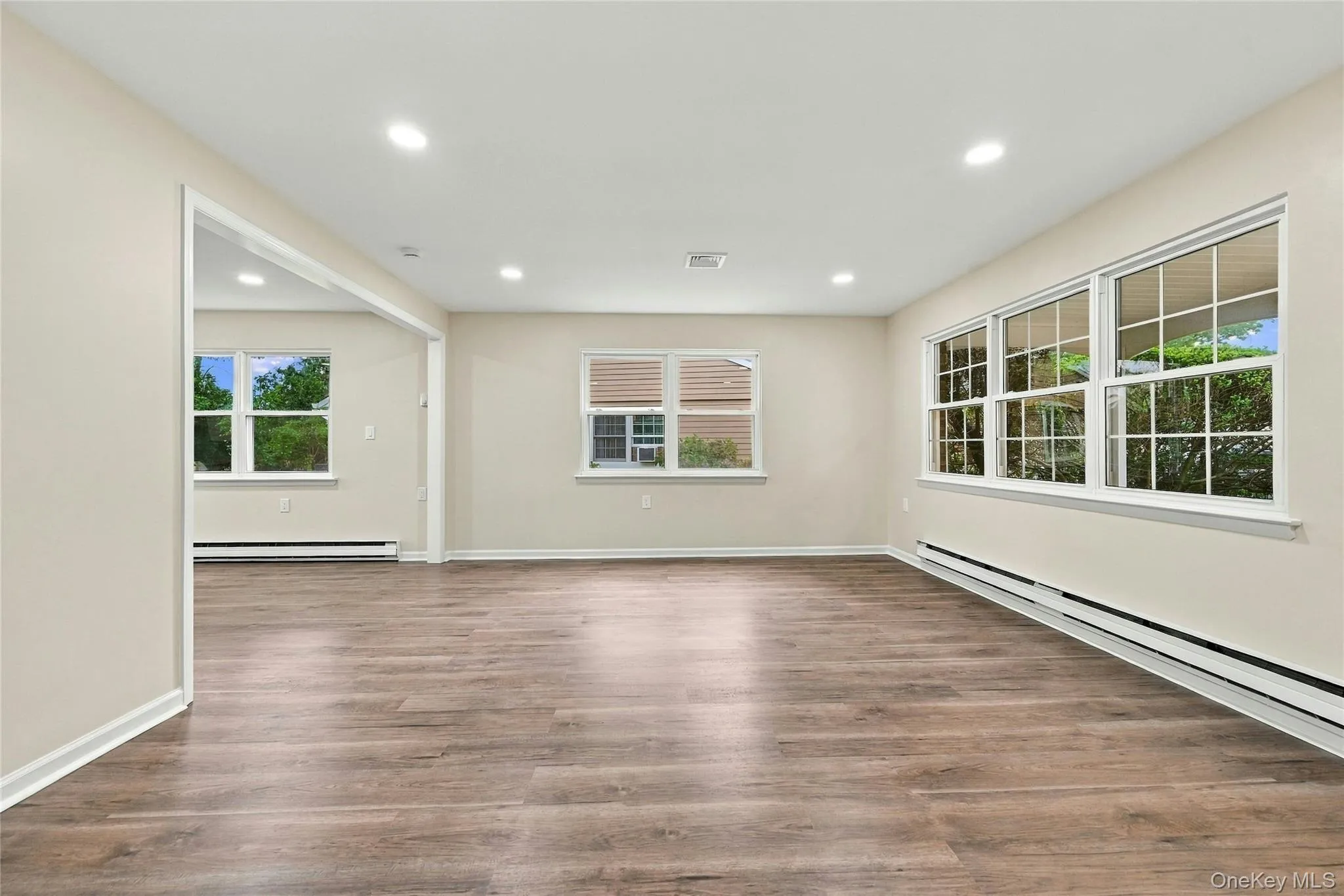 257 Edinburgh Drive, Brookhaven, NY, 2 Bedrooms Bedrooms, 5 Rooms Rooms,2 BathroomsBathrooms,Residential,For Rent,Edinburgh,0,1055365 257 Edinburgh Drive, Brookhaven, NY, 2 Bedrooms Bedrooms, 5 Rooms Rooms,2 BathroomsBathrooms,Residential,For Rent,Edinburgh,0,1055365
