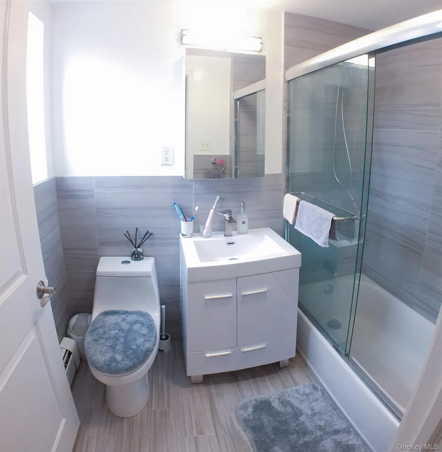 4907 43rd Avenue, New York, NY, 2 Bedrooms Bedrooms, 6 Rooms Rooms,2 BathroomsBathrooms,Residential,For Rent,43rd,0,1055369 4907 43rd Avenue, New York, NY, 2 Bedrooms Bedrooms, 6 Rooms Rooms,2 BathroomsBathrooms,Residential,For Rent,43rd,0,1055369