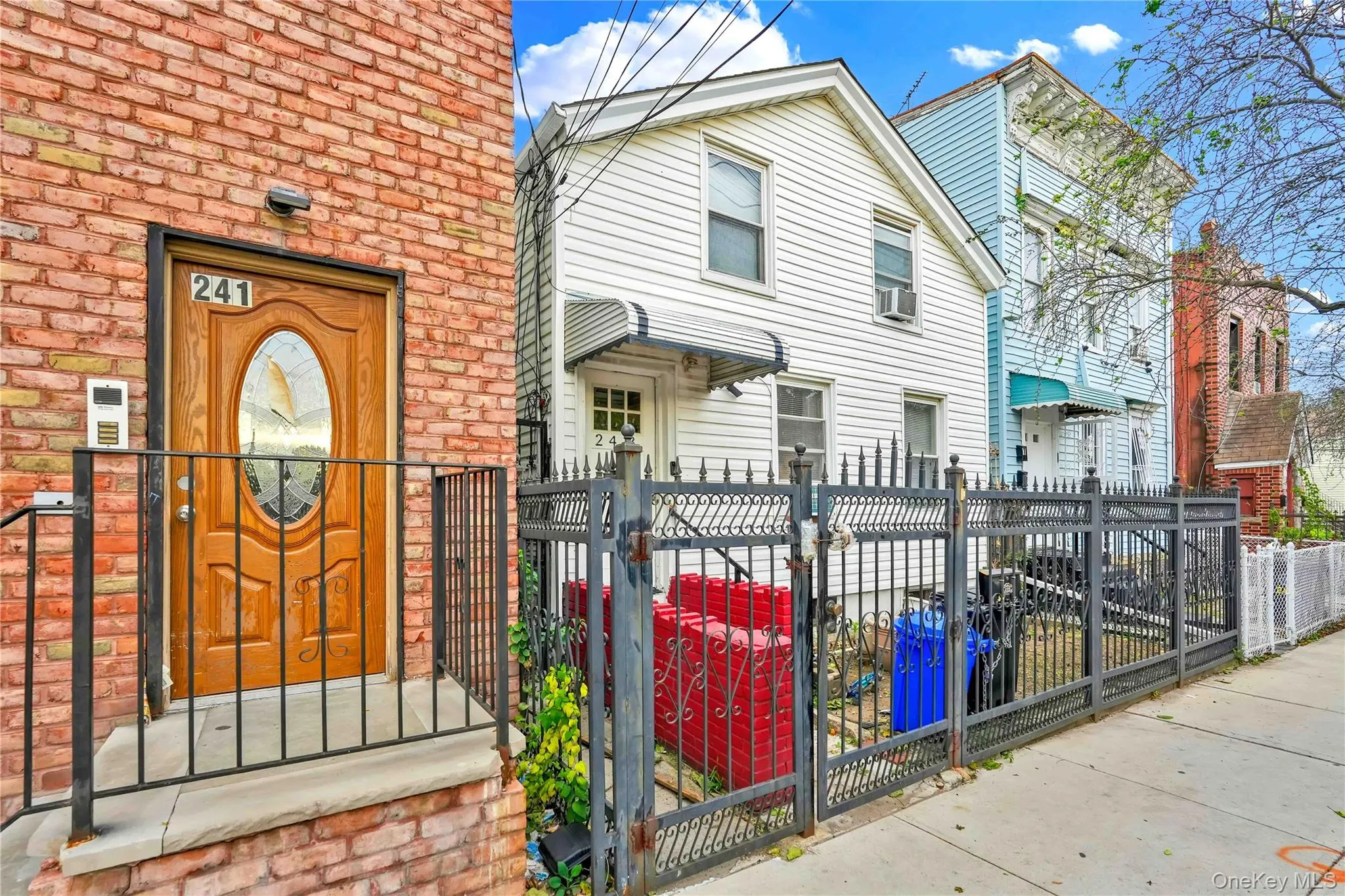 243 Schenck Avenue, New York, NY, 3 Bedrooms Bedrooms, 5 Rooms Rooms,1 BathroomBathrooms,Residential,For Rent,Schenck,0,1055375 243 Schenck Avenue, New York, NY, 3 Bedrooms Bedrooms, 5 Rooms Rooms,1 BathroomBathrooms,Residential,For Rent,Schenck,0,1055375