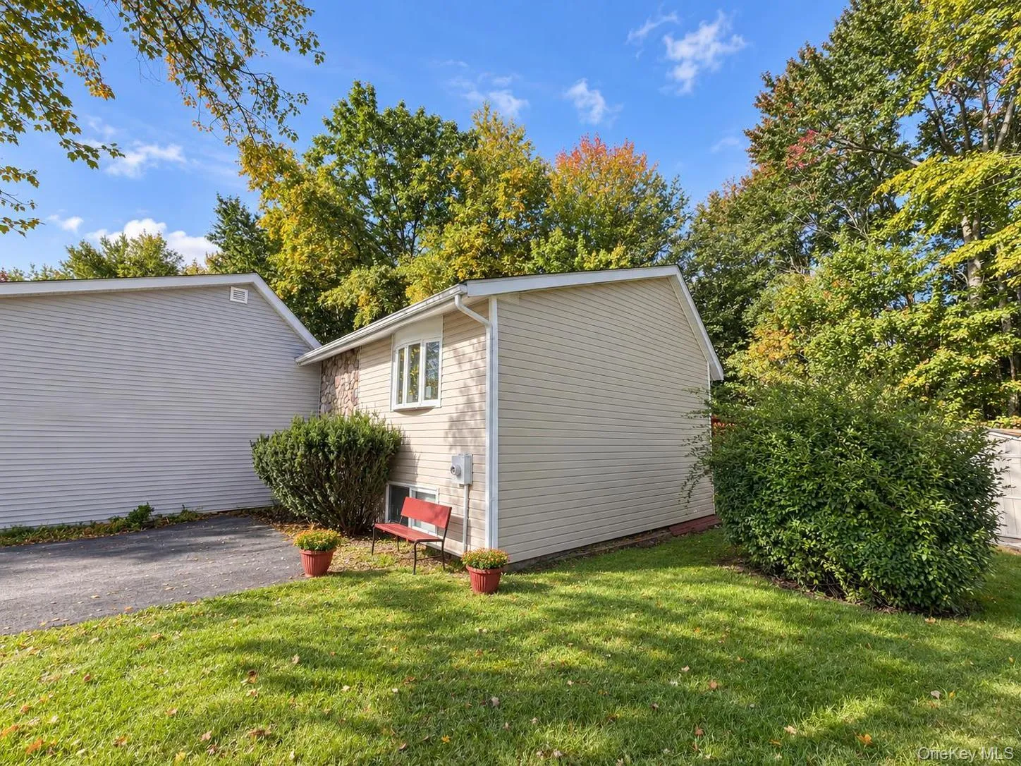 13 James Place, Thompson, NY, 3 Bedrooms Bedrooms, 8 Rooms Rooms,1 BathroomBathrooms,Residential,For Rent,James,0,1055379 13 James Place, Thompson, NY, 3 Bedrooms Bedrooms, 8 Rooms Rooms,1 BathroomBathrooms,Residential,For Rent,James,0,1055379