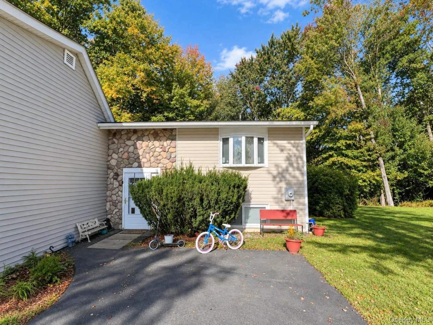 13 James Place, Thompson, NY, 3 Bedrooms Bedrooms, 8 Rooms Rooms,1 BathroomBathrooms,Residential,For Rent,James,0,1055379 13 James Place, Thompson, NY, 3 Bedrooms Bedrooms, 8 Rooms Rooms,1 BathroomBathrooms,Residential,For Rent,James,0,1055379