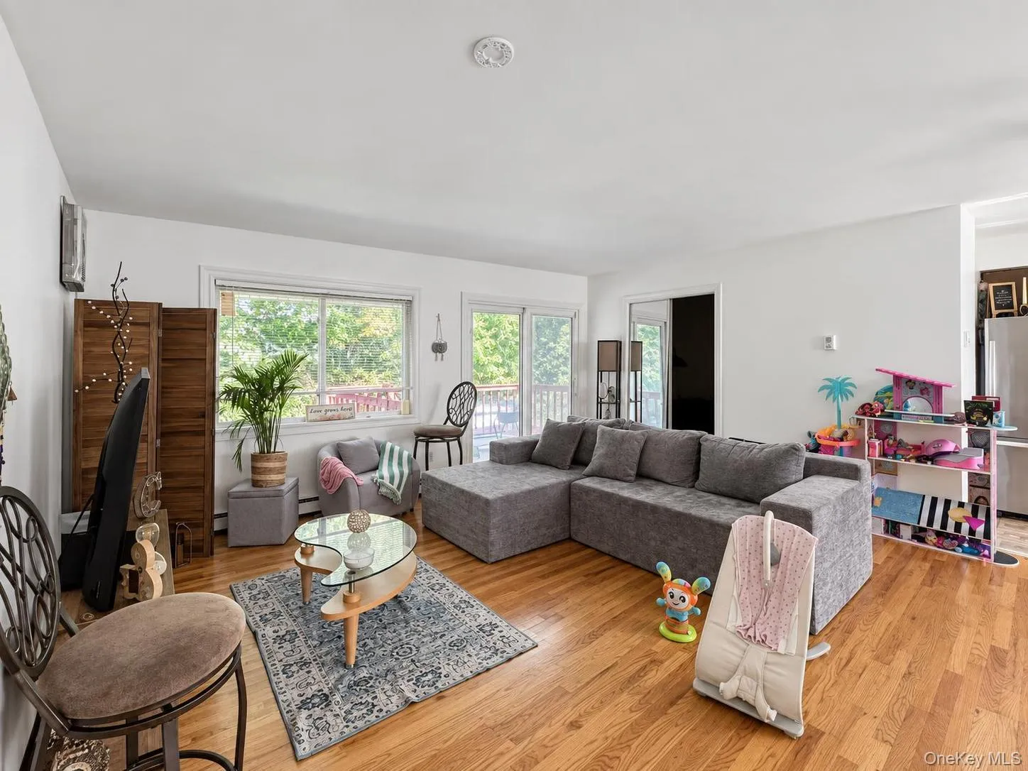 13 James Place, Thompson, NY, 3 Bedrooms Bedrooms, 8 Rooms Rooms,1 BathroomBathrooms,Residential,For Rent,James,0,1055379 13 James Place, Thompson, NY, 3 Bedrooms Bedrooms, 8 Rooms Rooms,1 BathroomBathrooms,Residential,For Rent,James,0,1055379