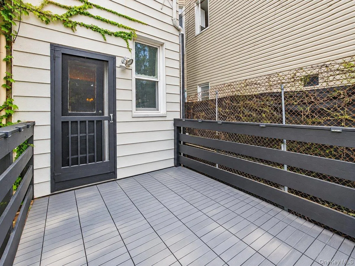 37 Grant Avenue, New York, NY, 2 Bedrooms Bedrooms, 6 Rooms Rooms,1 BathroomBathrooms,Residential,For Rent,Grant,0,1055390 37 Grant Avenue, New York, NY, 2 Bedrooms Bedrooms, 6 Rooms Rooms,1 BathroomBathrooms,Residential,For Rent,Grant,0,1055390