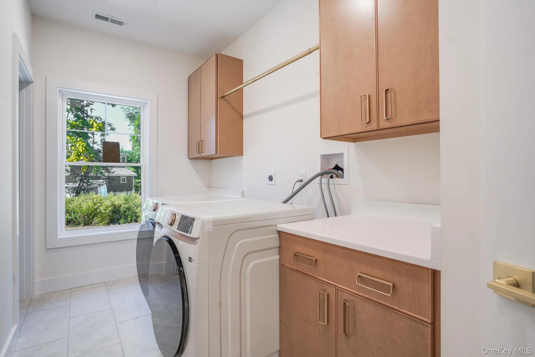 153 Quaker Lane, Hyde Park, NY, 3 Bedrooms Bedrooms, 10 Rooms Rooms,2 BathroomsBathrooms,Residential,For Rent,Quaker,0,1055392 153 Quaker Lane, Hyde Park, NY, 3 Bedrooms Bedrooms, 10 Rooms Rooms,2 BathroomsBathrooms,Residential,For Rent,Quaker,0,1055392